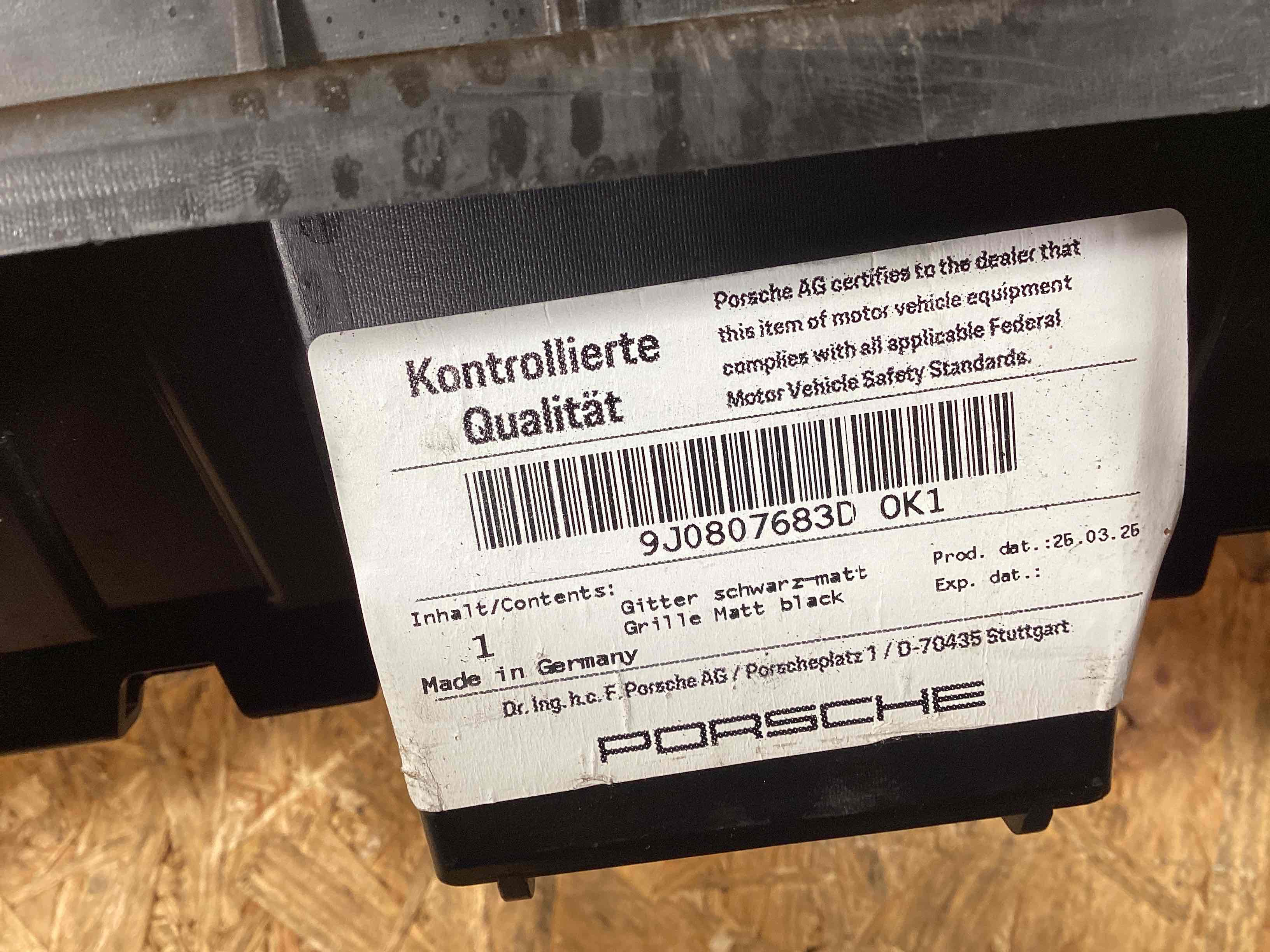 Заглушка, вставка (решетка) в бампер Porsche Taycan 171225-103