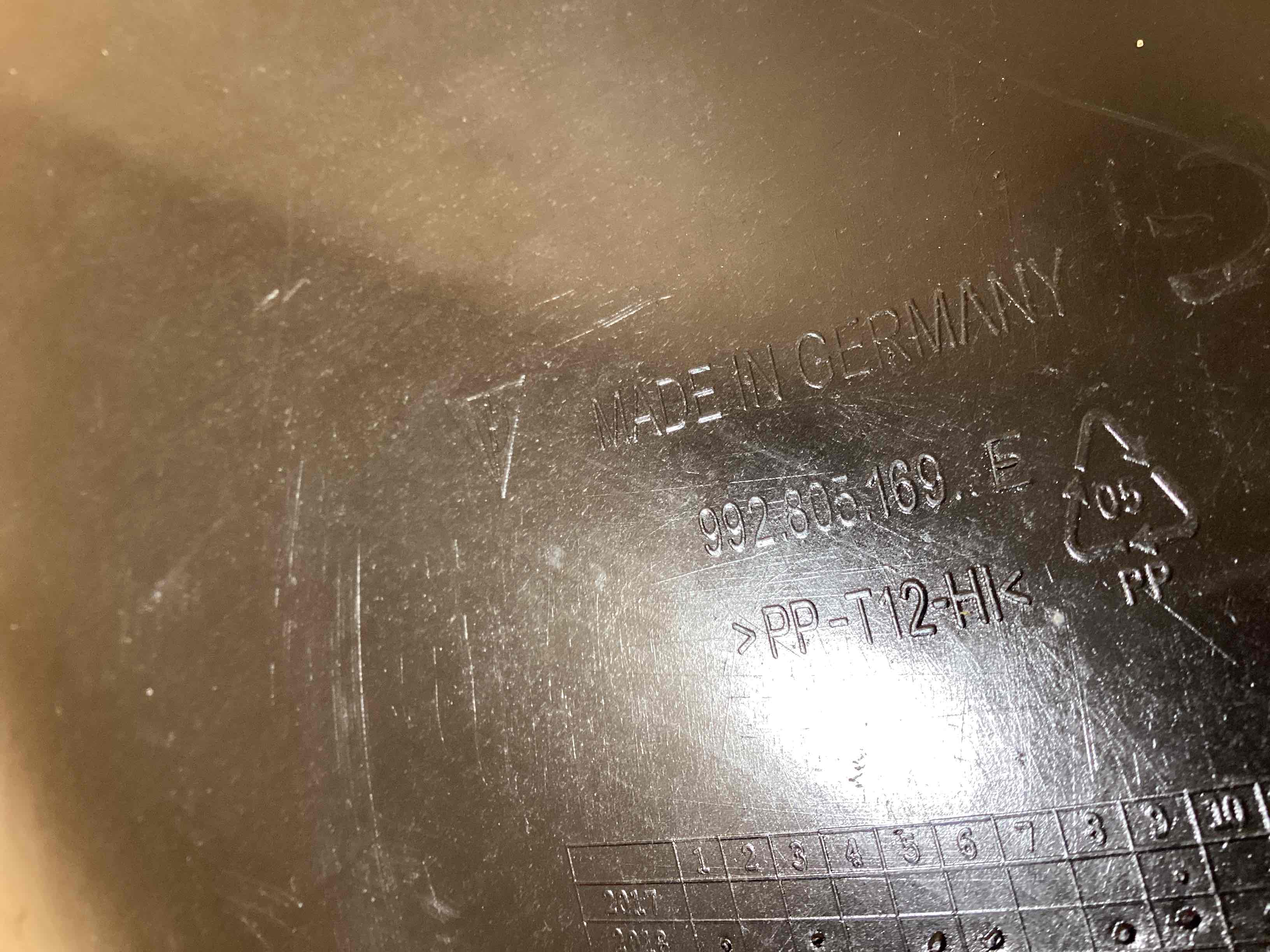 Защита арок задняя левая (подкрылок) Porsche 911 171225-104