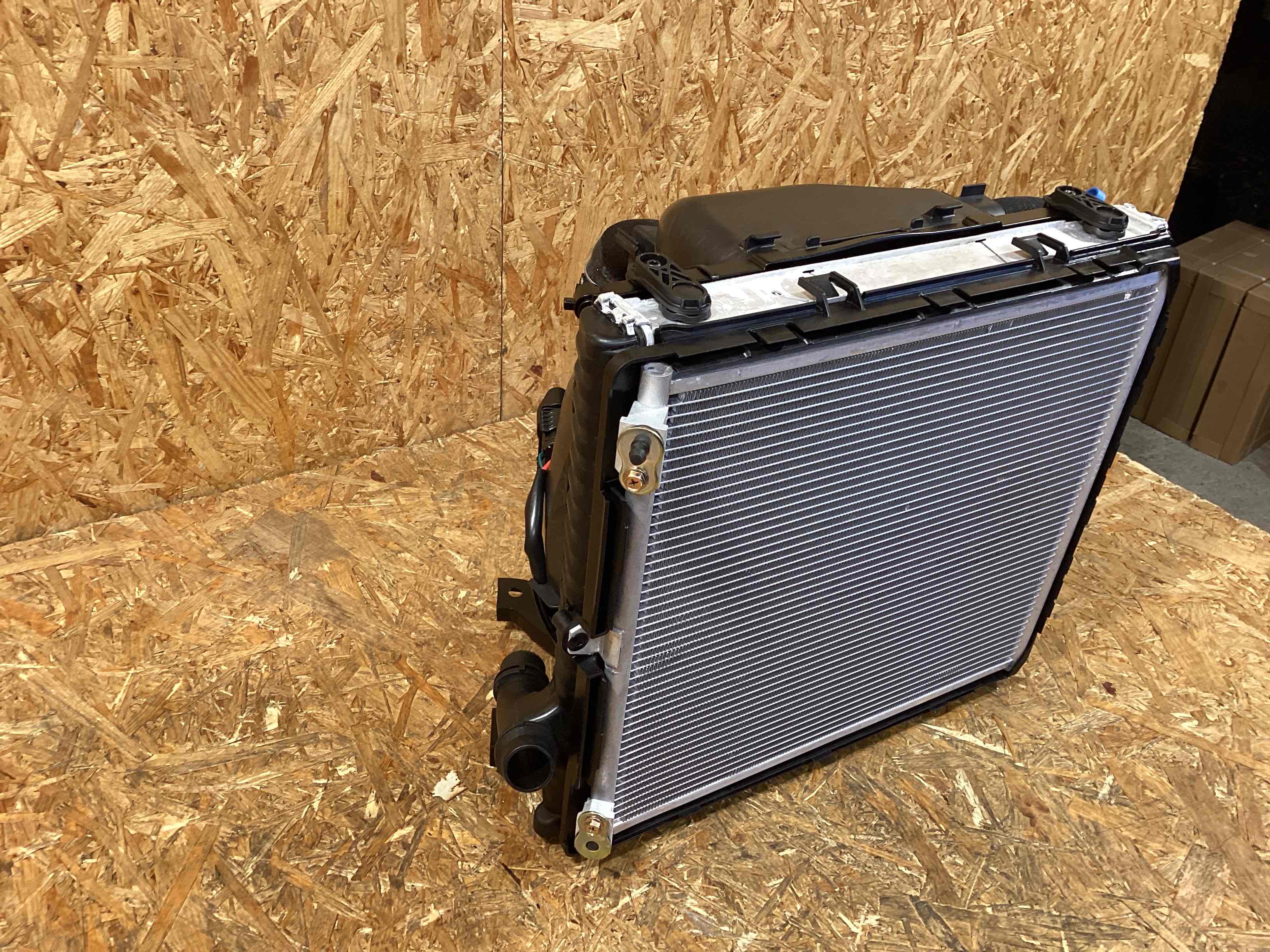 Кассета радиаторов Porsche 911 180226-102