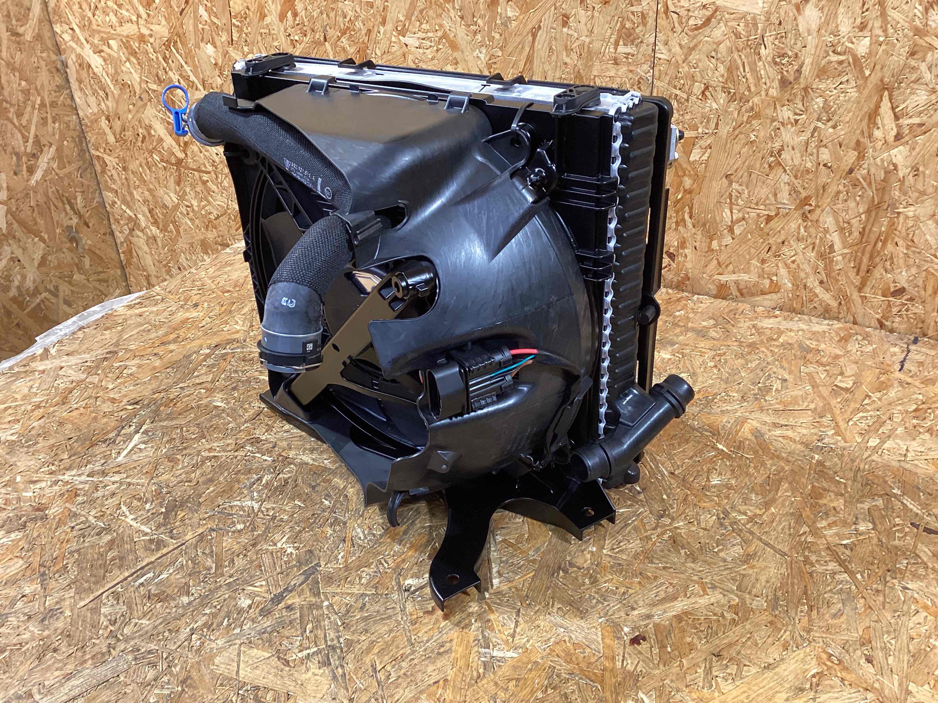 Кассета радиаторов Porsche 911 180226-102