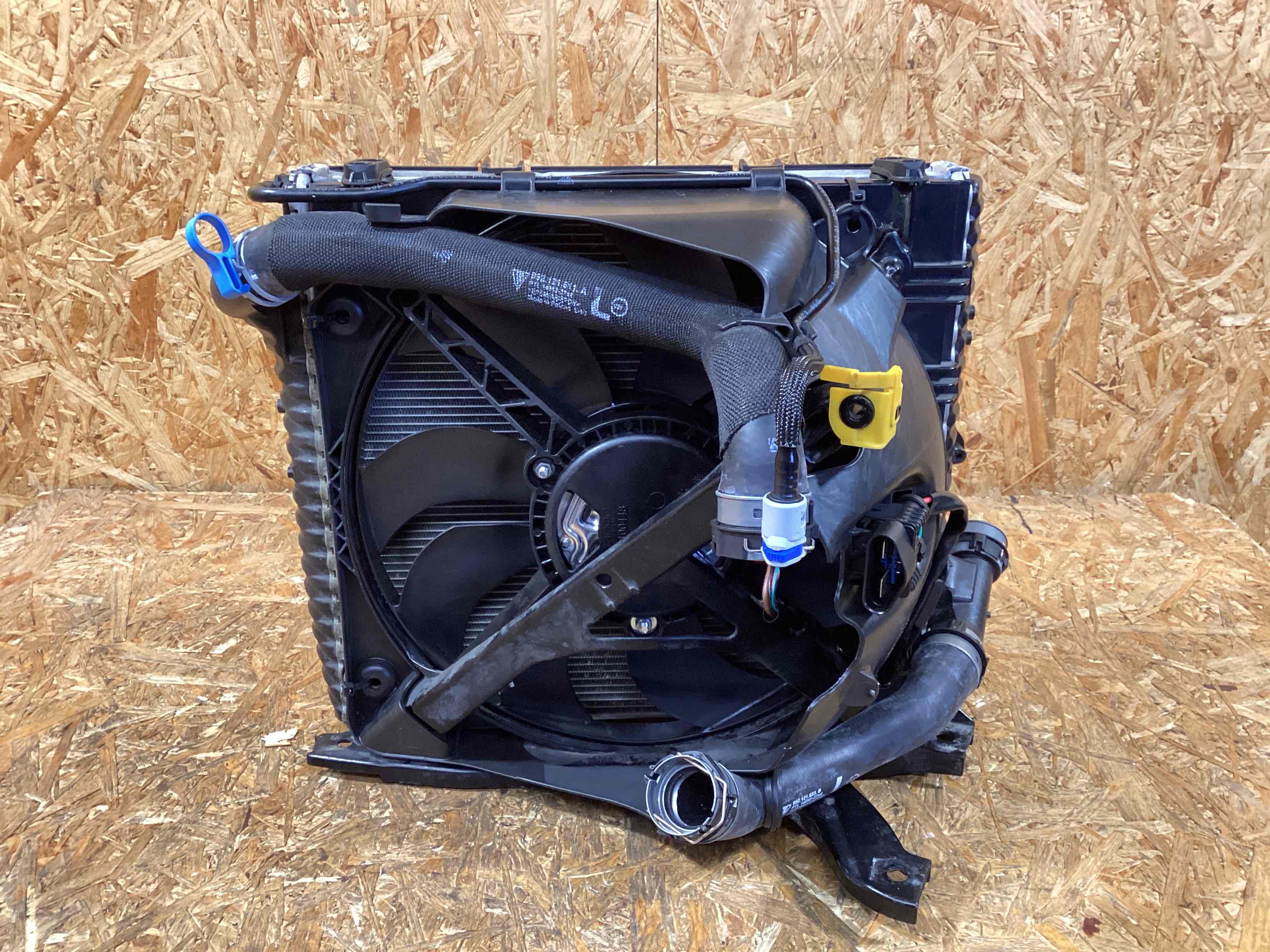 Кассета радиаторов Porsche 911 180226-103