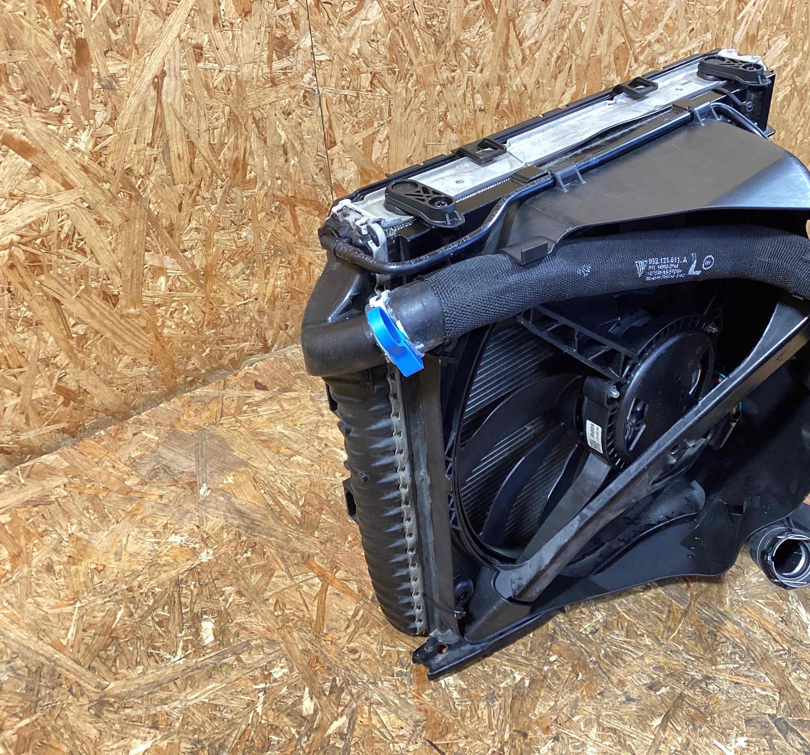 Кассета радиаторов Porsche 911 180226-103