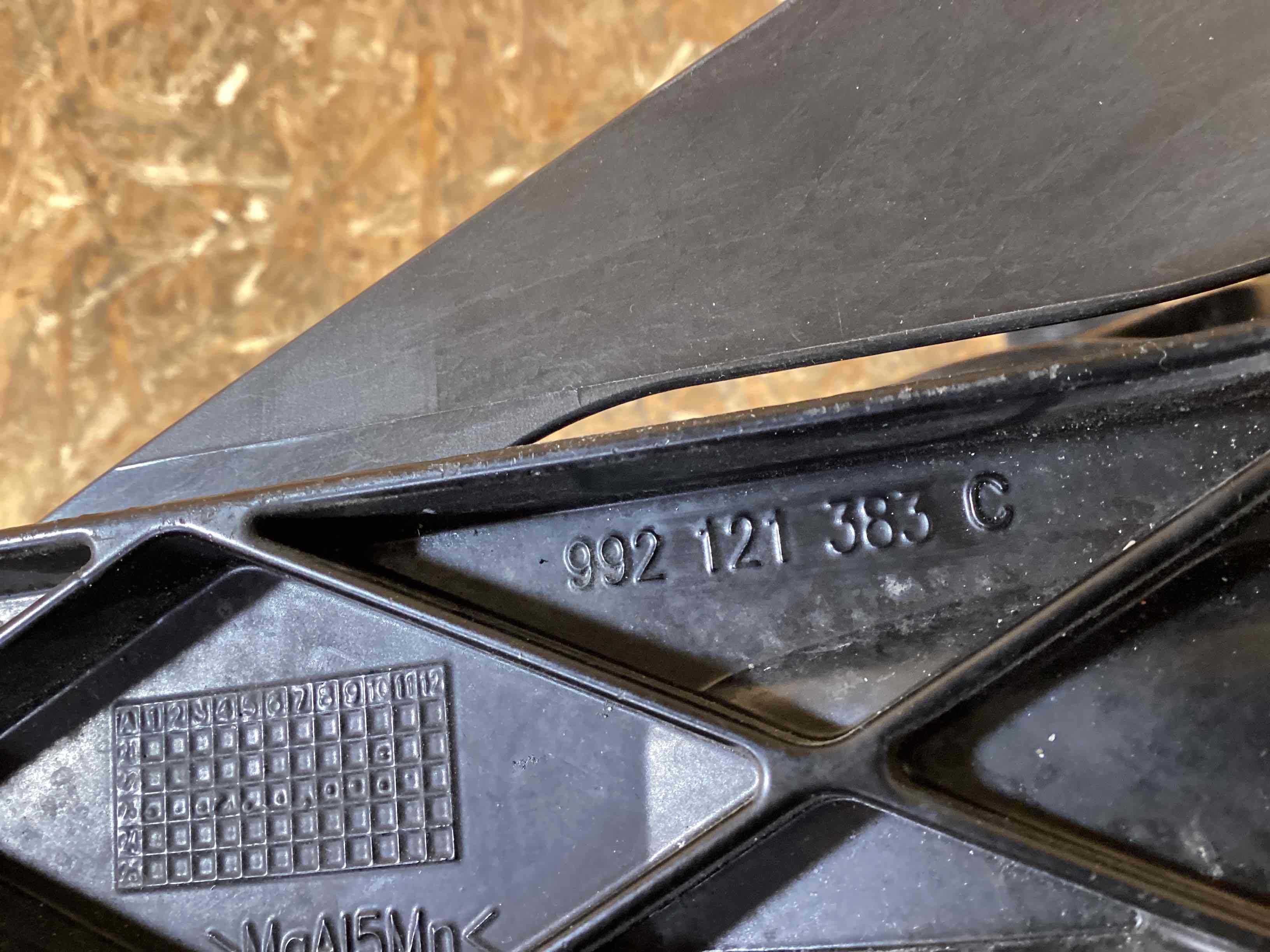 Кассета радиаторов Porsche 911 180226-103