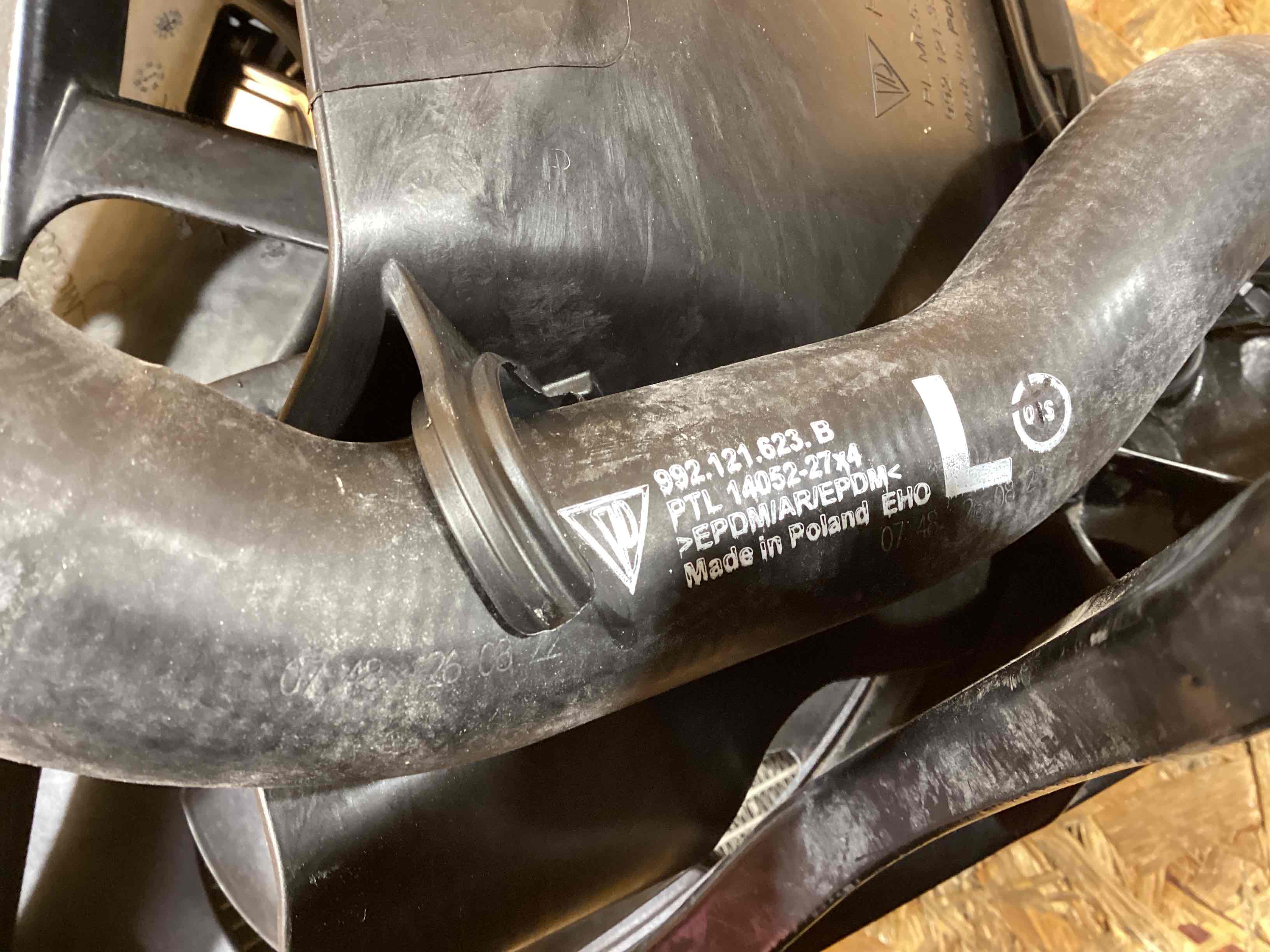 Кассета радиаторов Porsche 911 180226-103