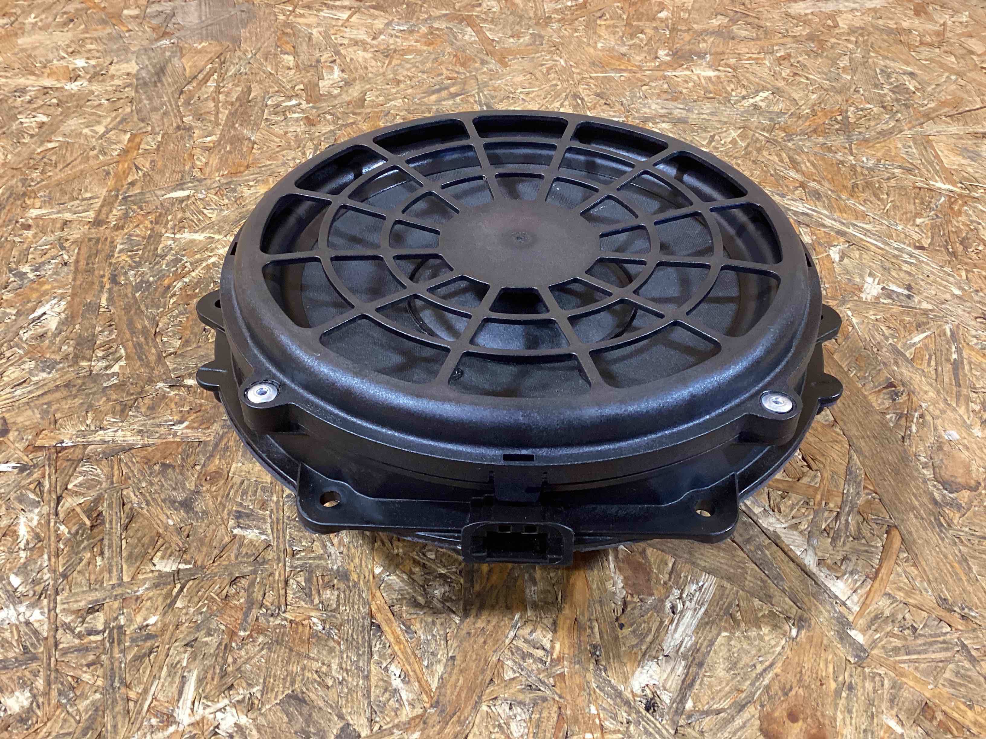 Динамик Porsche 911 180226-107