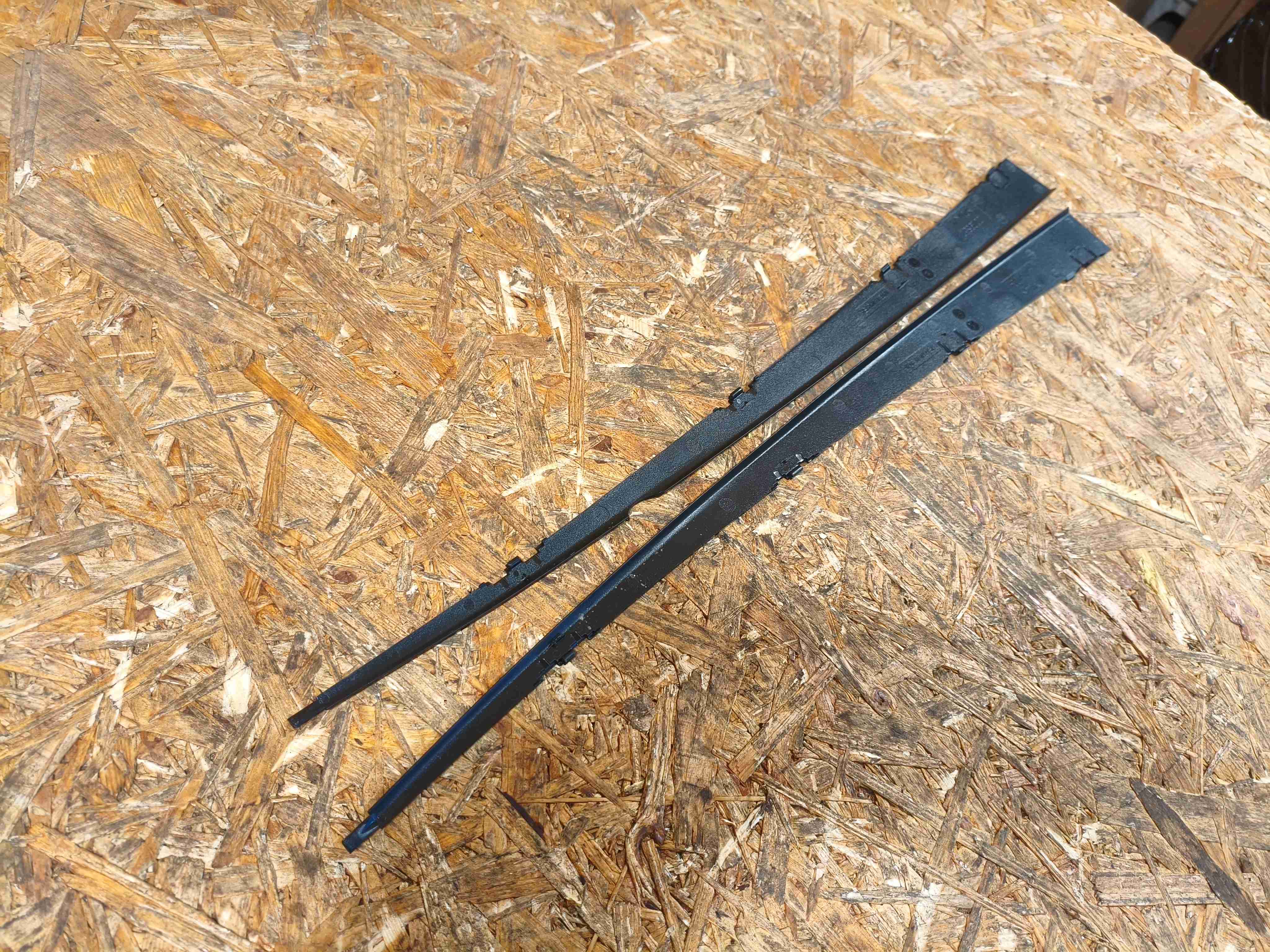 Уплотнитель стекла/двери Porsche Panamera 180226-112