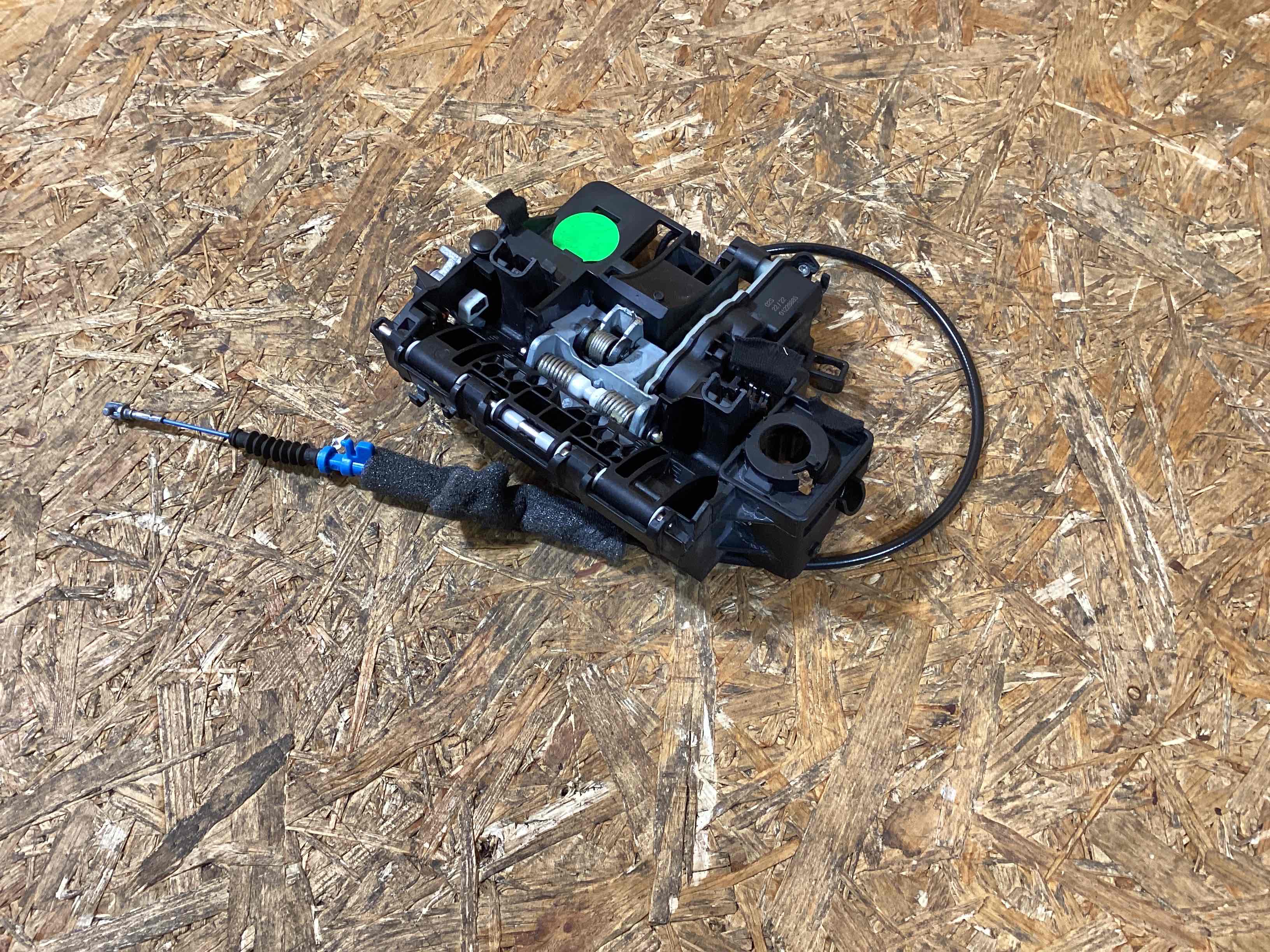 Замок двери передней правой Porsche 911 180226-113