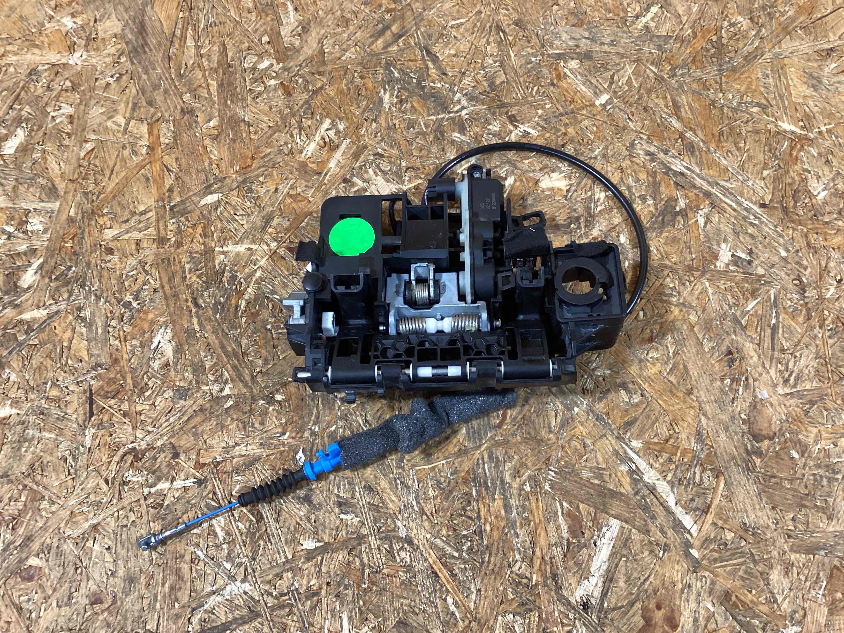 Замок двери передней правой Porsche 911 180226-113