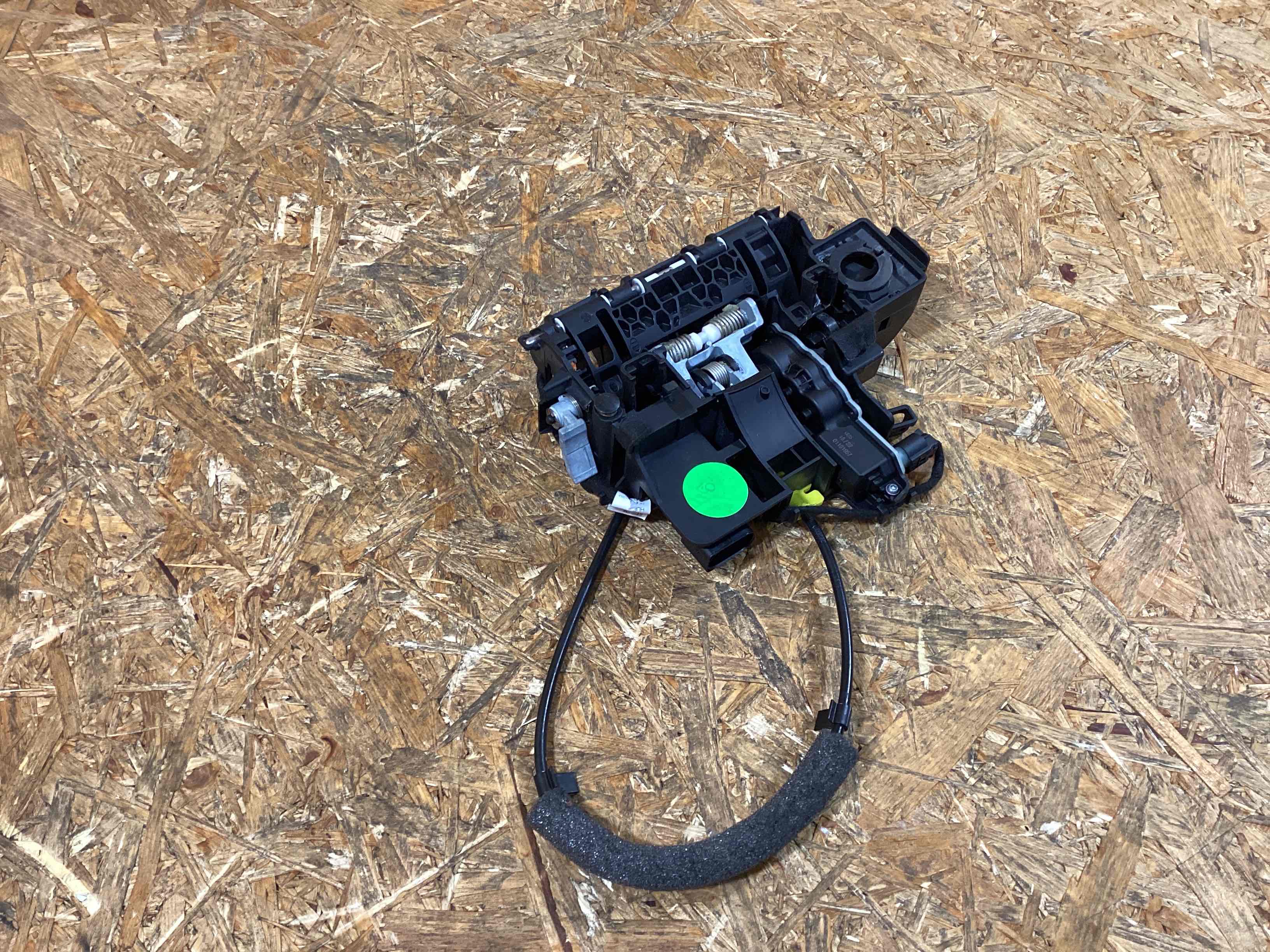 Замок двери передней левой Porsche 911 180226-116