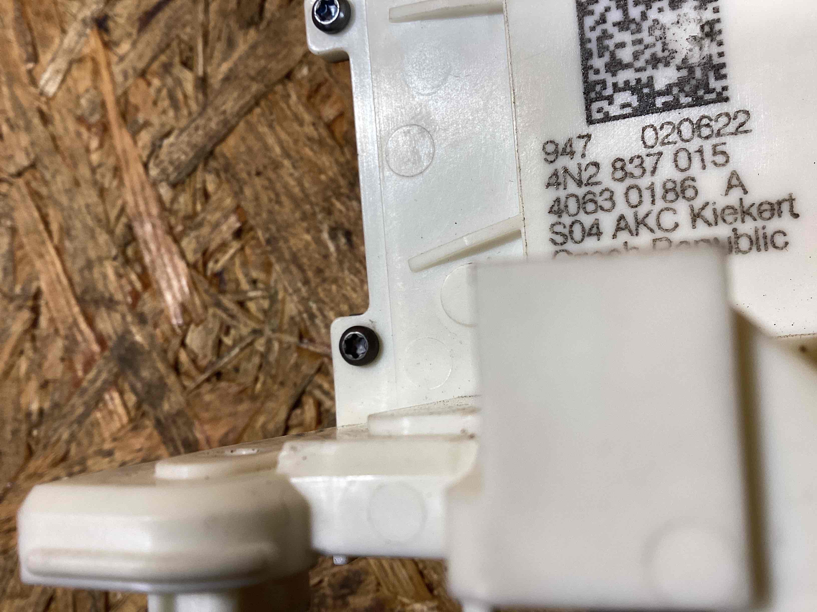 Замок двери передней левой Porsche 911 180226-117