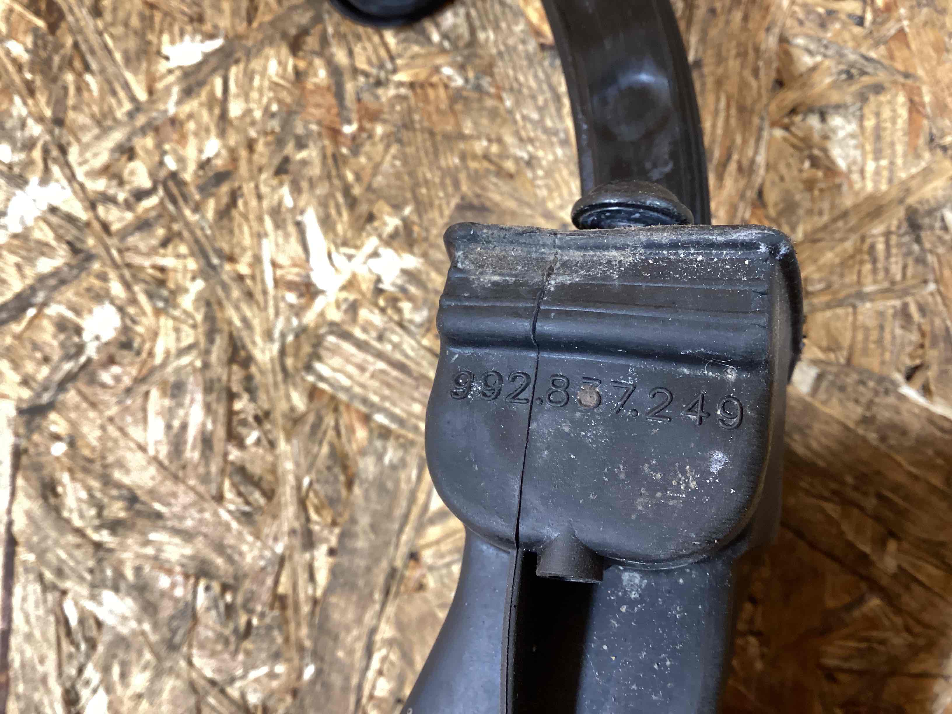 Ограничитель открывания двери Porsche 911 180226-119