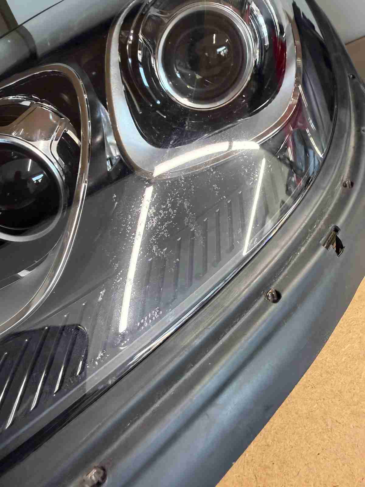 Фара правая Porsche Macan 180626-111