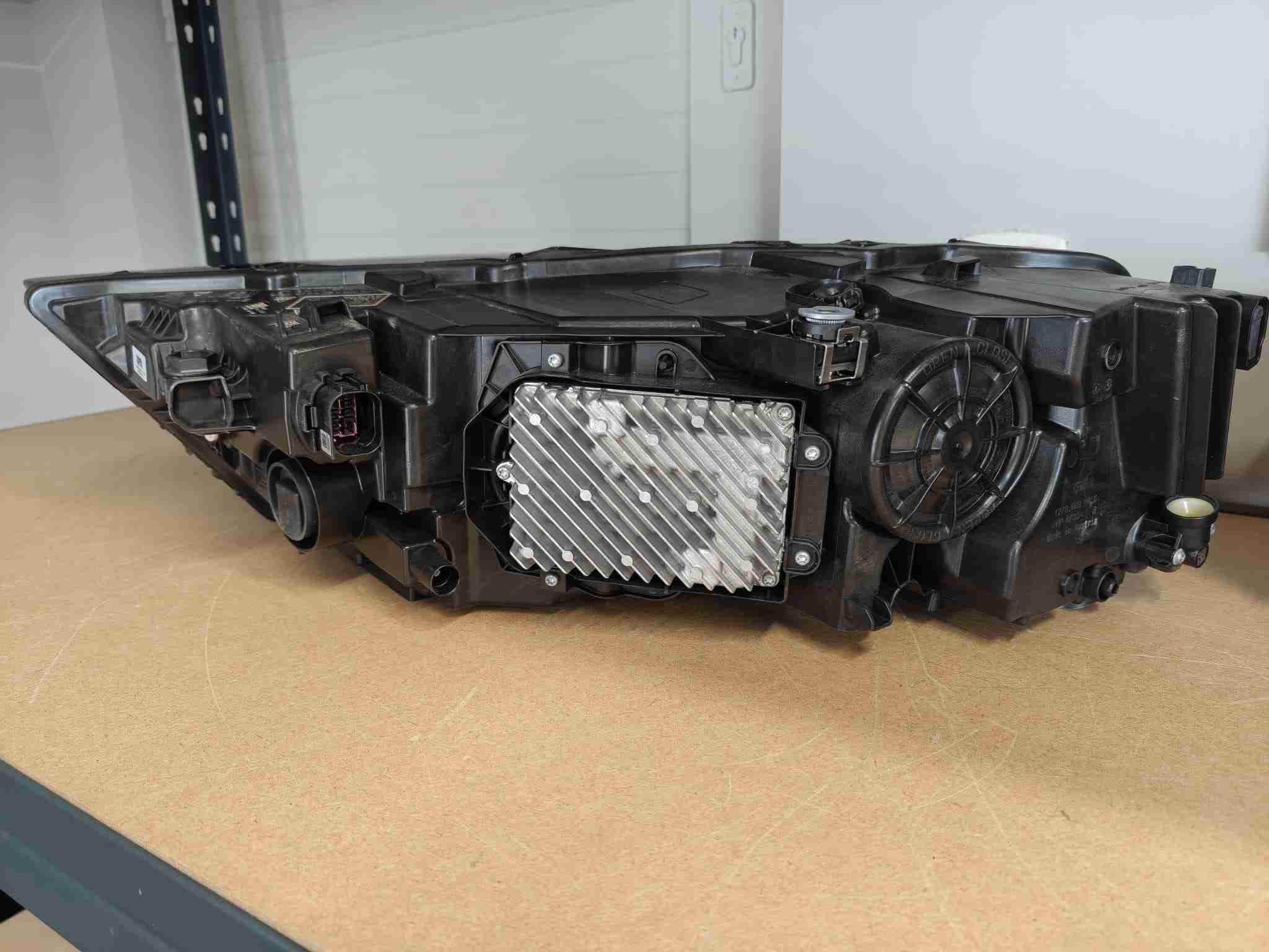 Фара правая Audi Q7 180626-113
