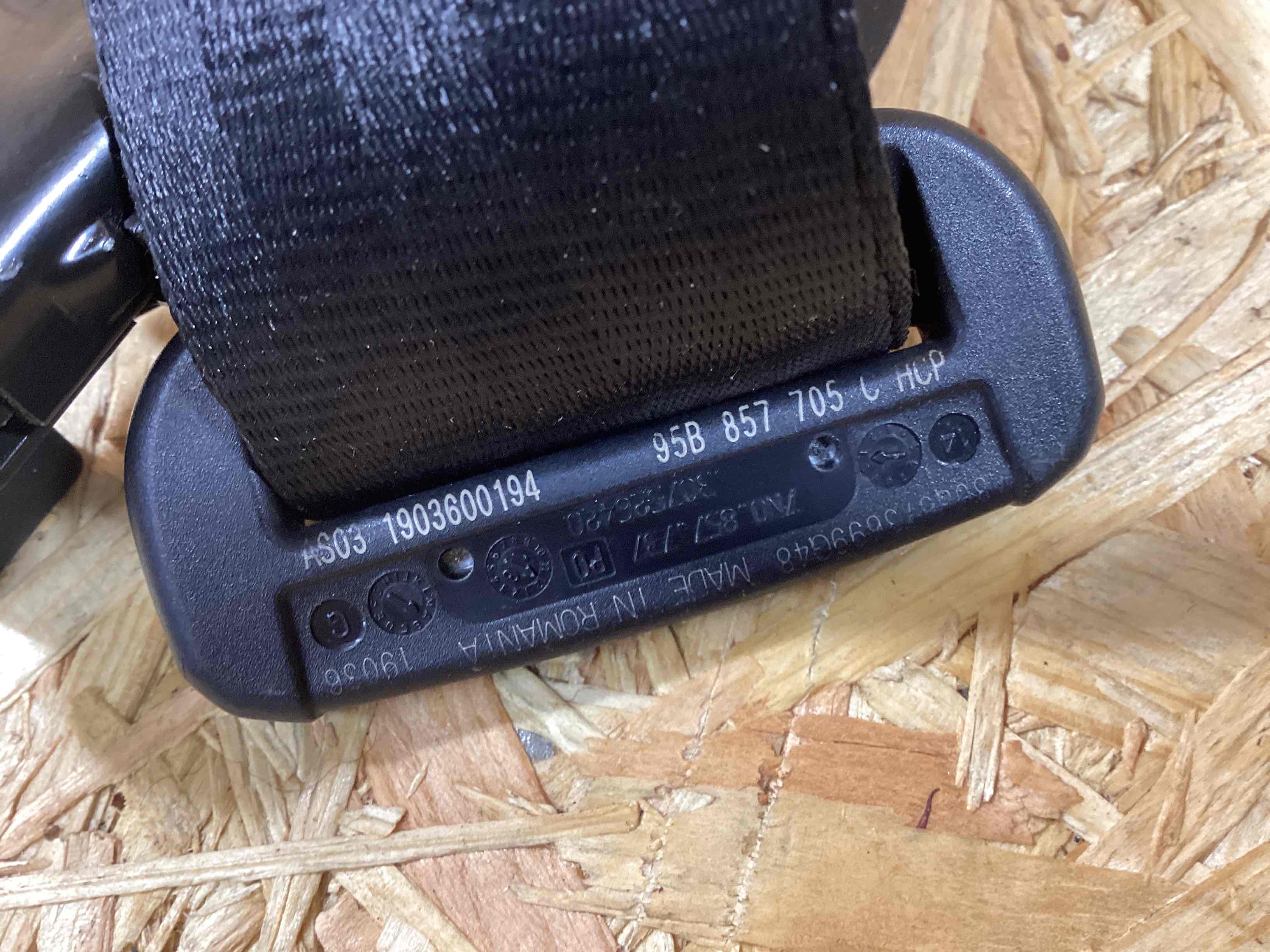 Ремень безопасности Porsche Macan 180925-107