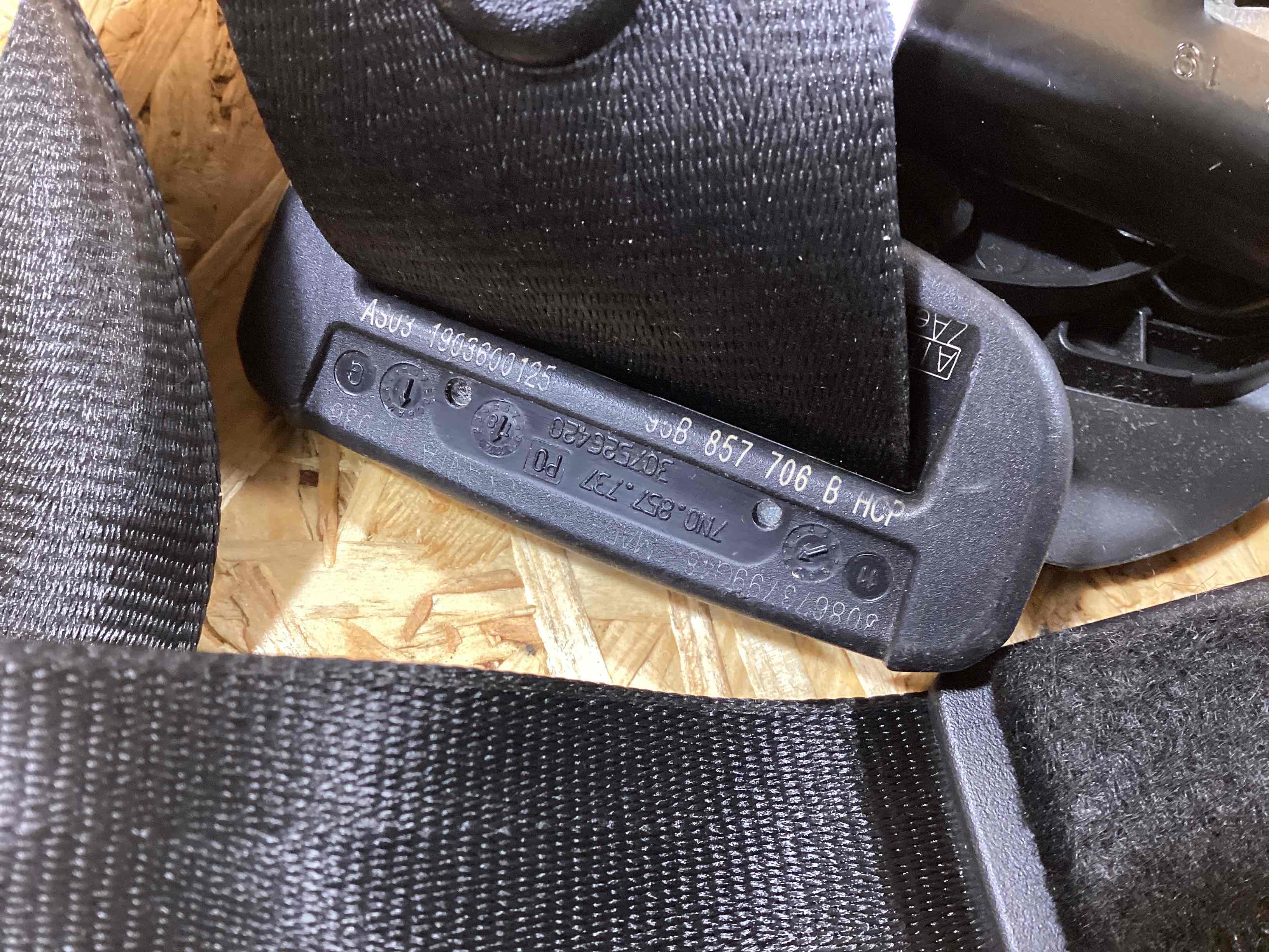 Ремень безопасности Porsche Macan 180925-107