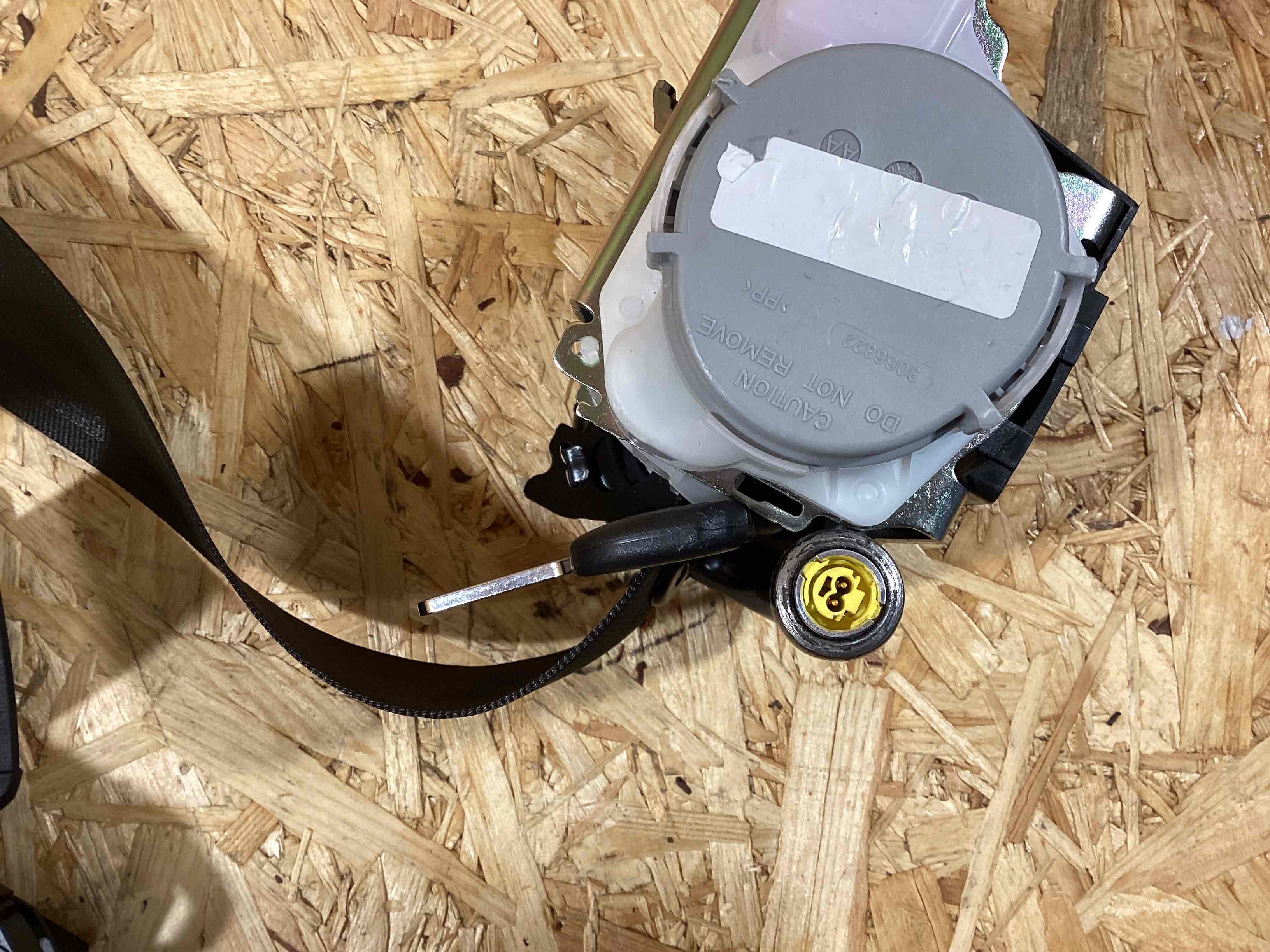 Ремень безопасности Porsche Macan 180925-107