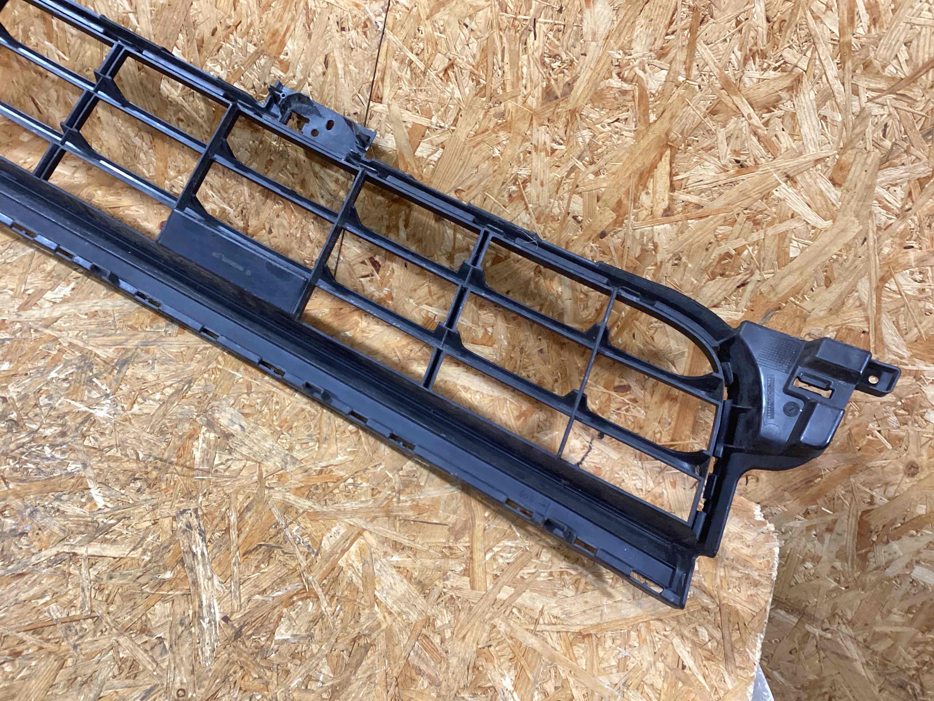 Заглушка, вставка (решетка) в бампер Porsche Panamera 181125-101