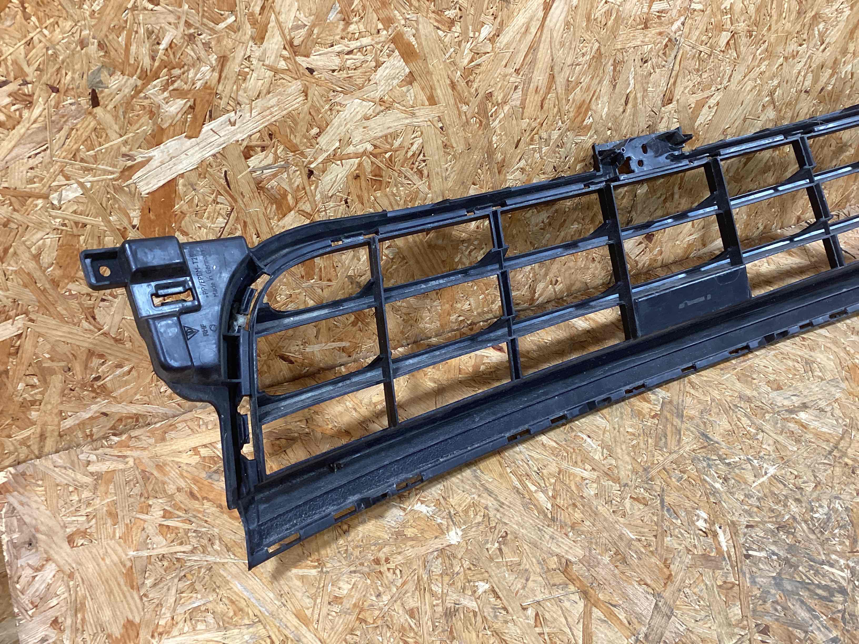 Заглушка, вставка (решетка) в бампер Porsche Panamera 181125-101