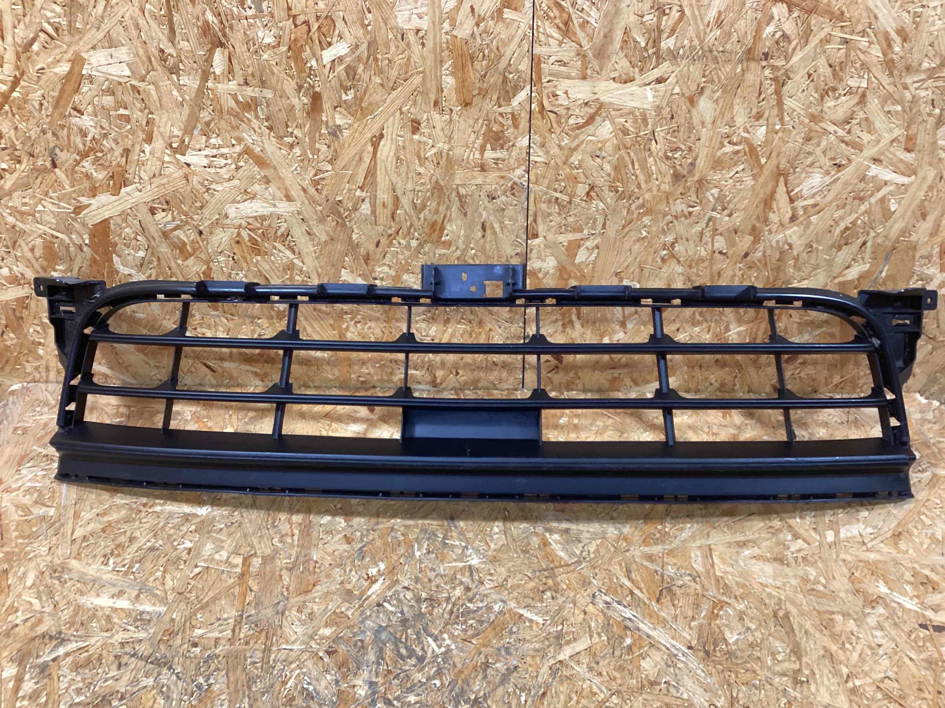 Заглушка, вставка (решетка) в бампер Porsche Panamera 181125-101