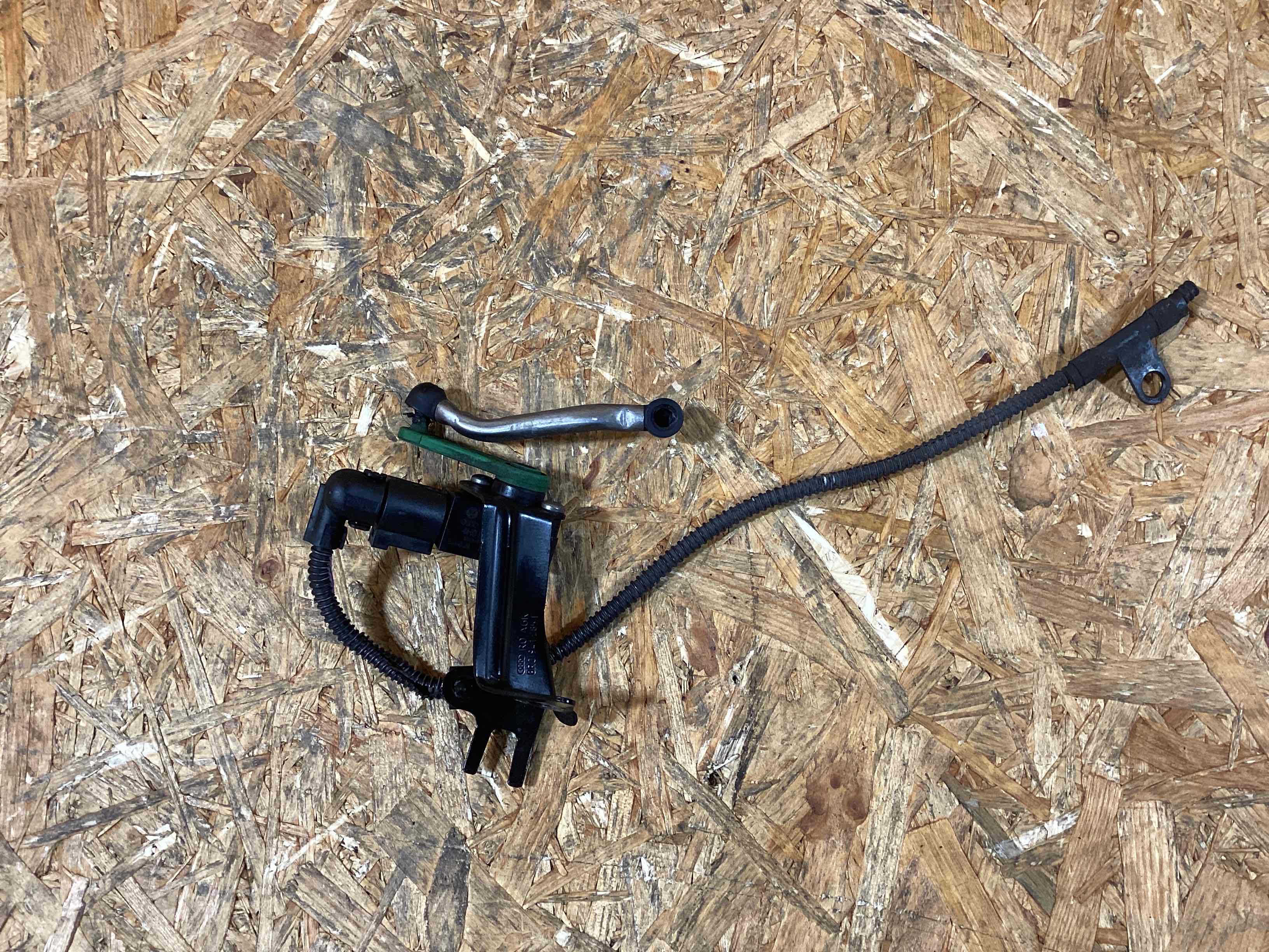 Датчик уровня подвески (клиренса) Porsche Macan 181125-110