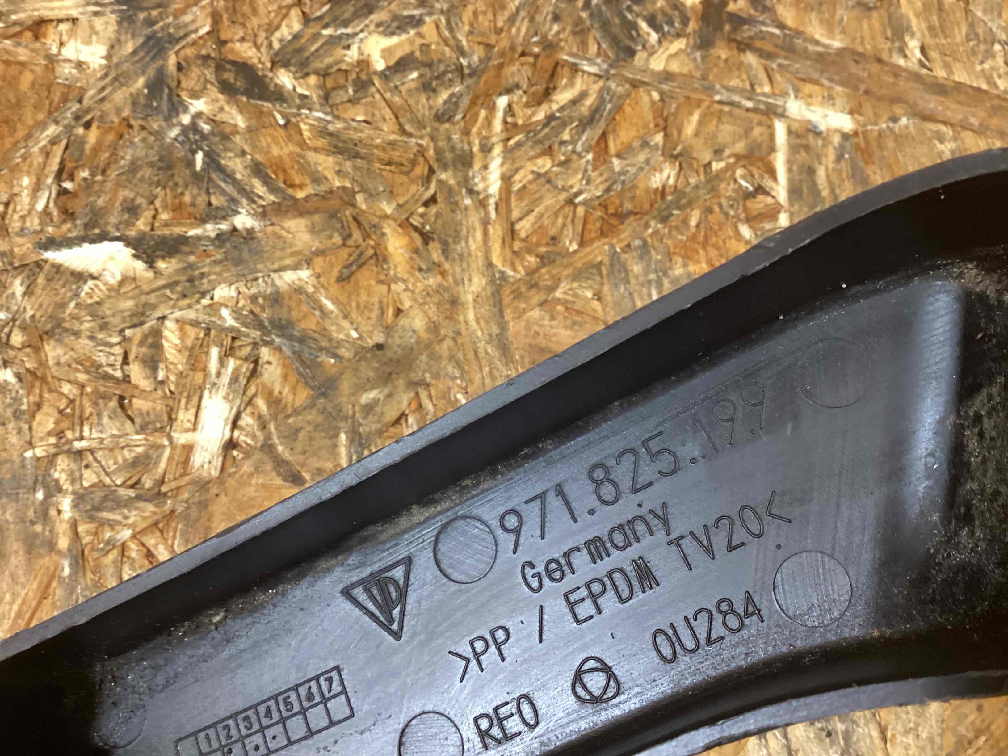 Крепление, кронштейн Porsche Panamera 181125-117