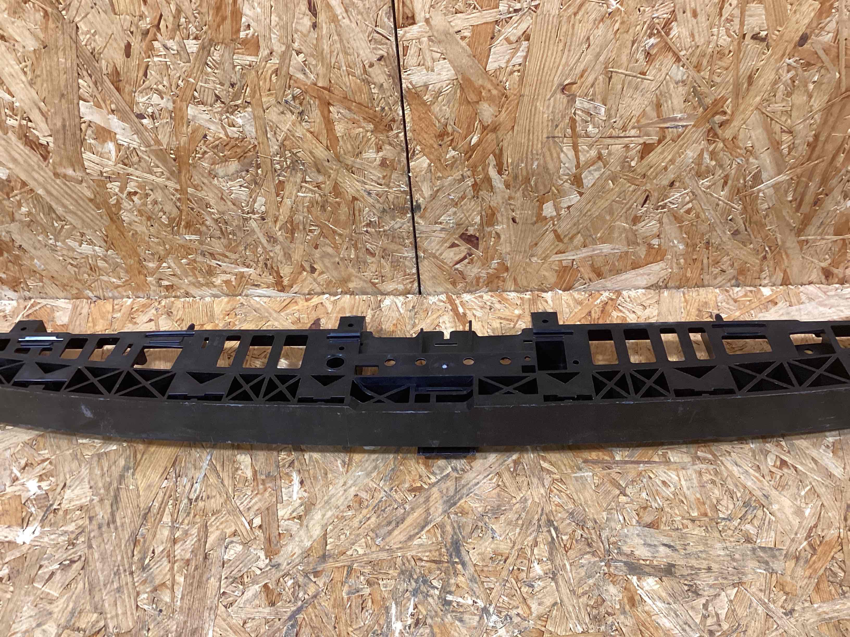 Опора радиатора, крепление/кронштейн, уплотнитель радиатора Porsche Cayenne 181125-123