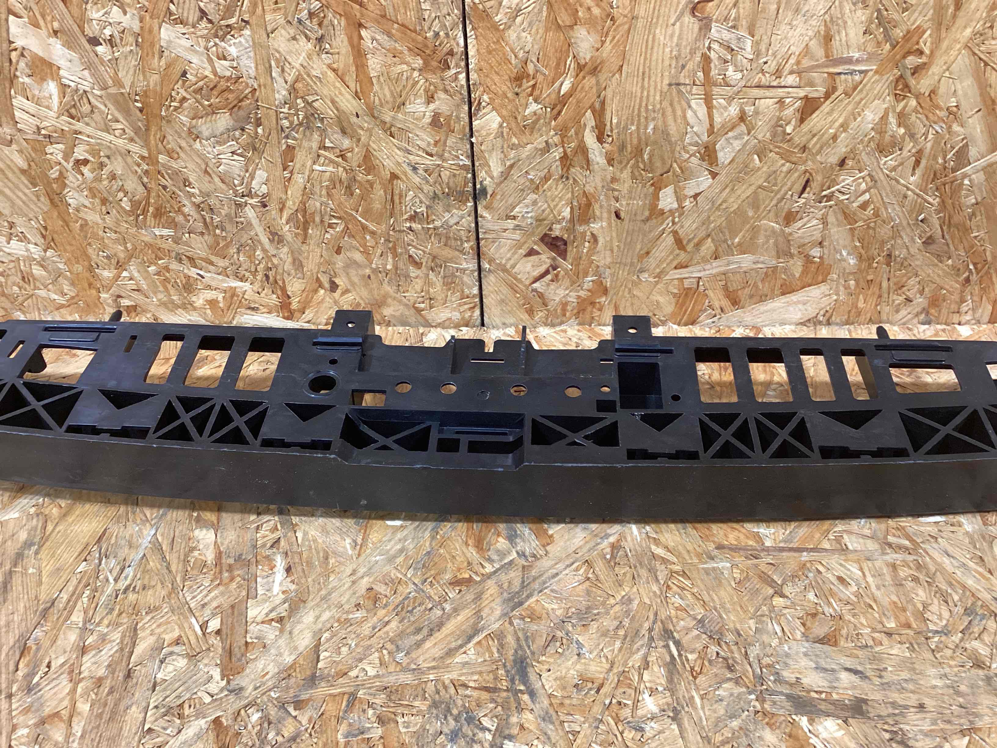 Опора радиатора, крепление/кронштейн, уплотнитель радиатора Porsche Cayenne 181125-125