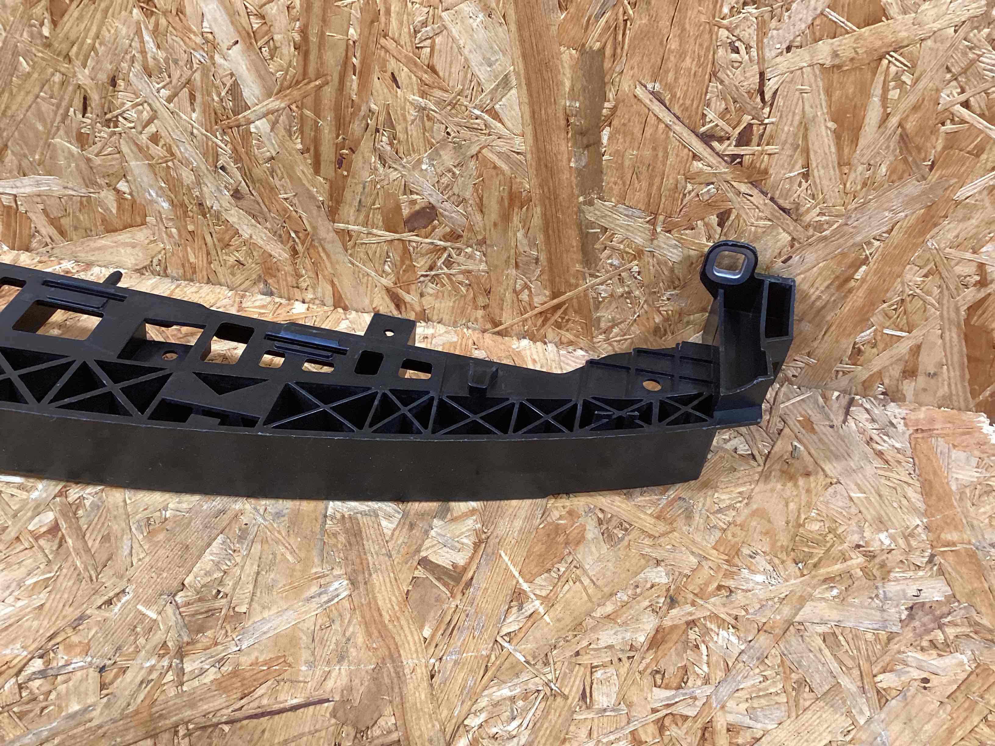 Опора радиатора, крепление/кронштейн, уплотнитель радиатора Porsche Cayenne 181125-125