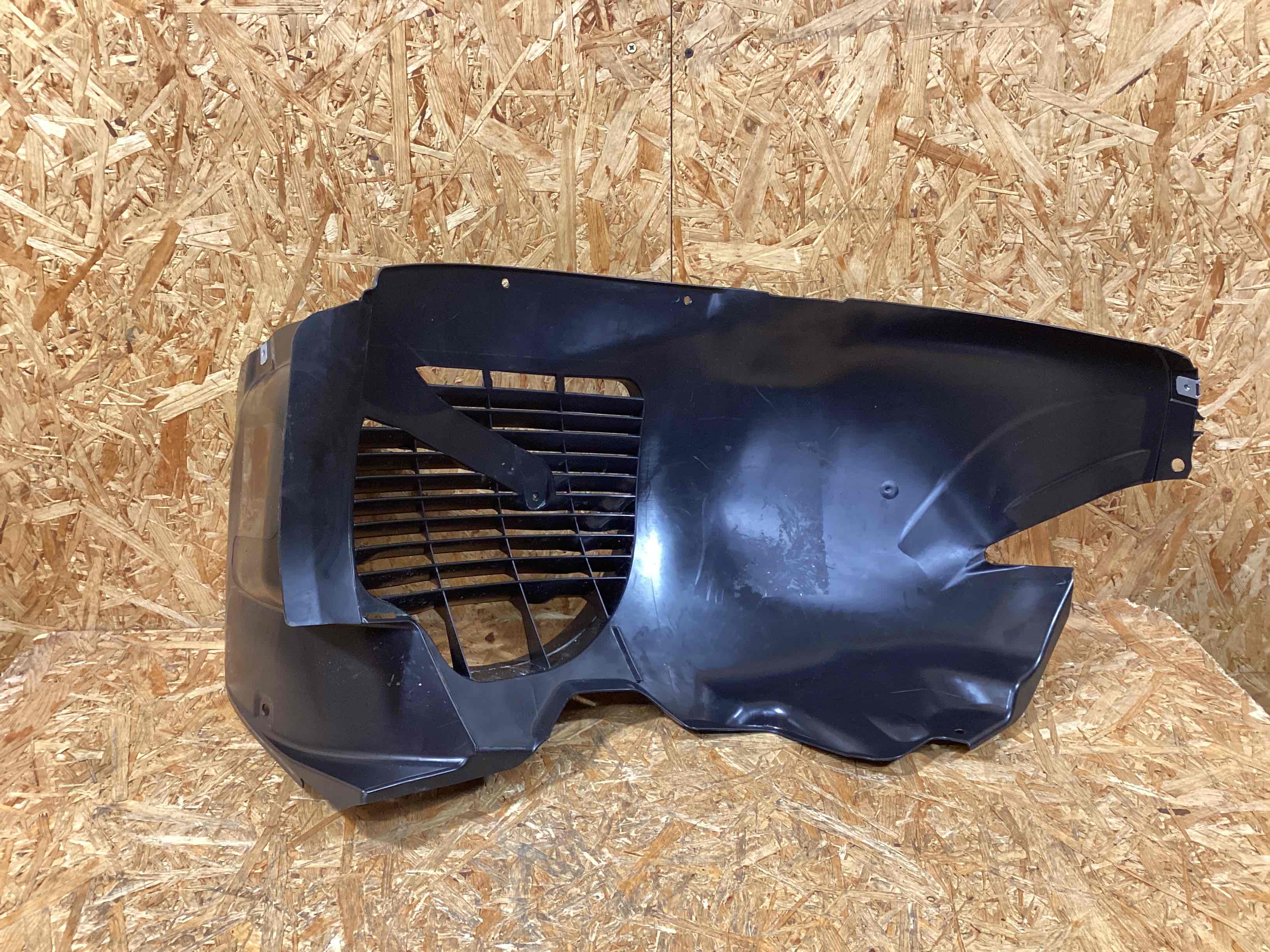 Защита арок передняя левая (подкрылок) Porsche Cayman GT4 181225-102