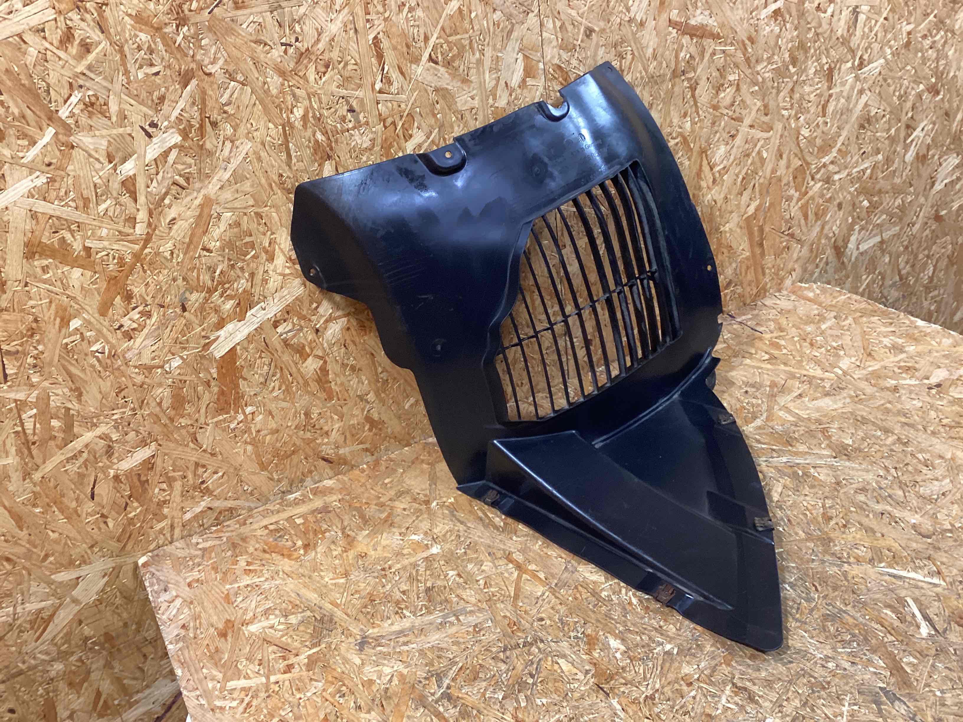 Защита арок передняя левая (подкрылок) Porsche Panamera 181225-104