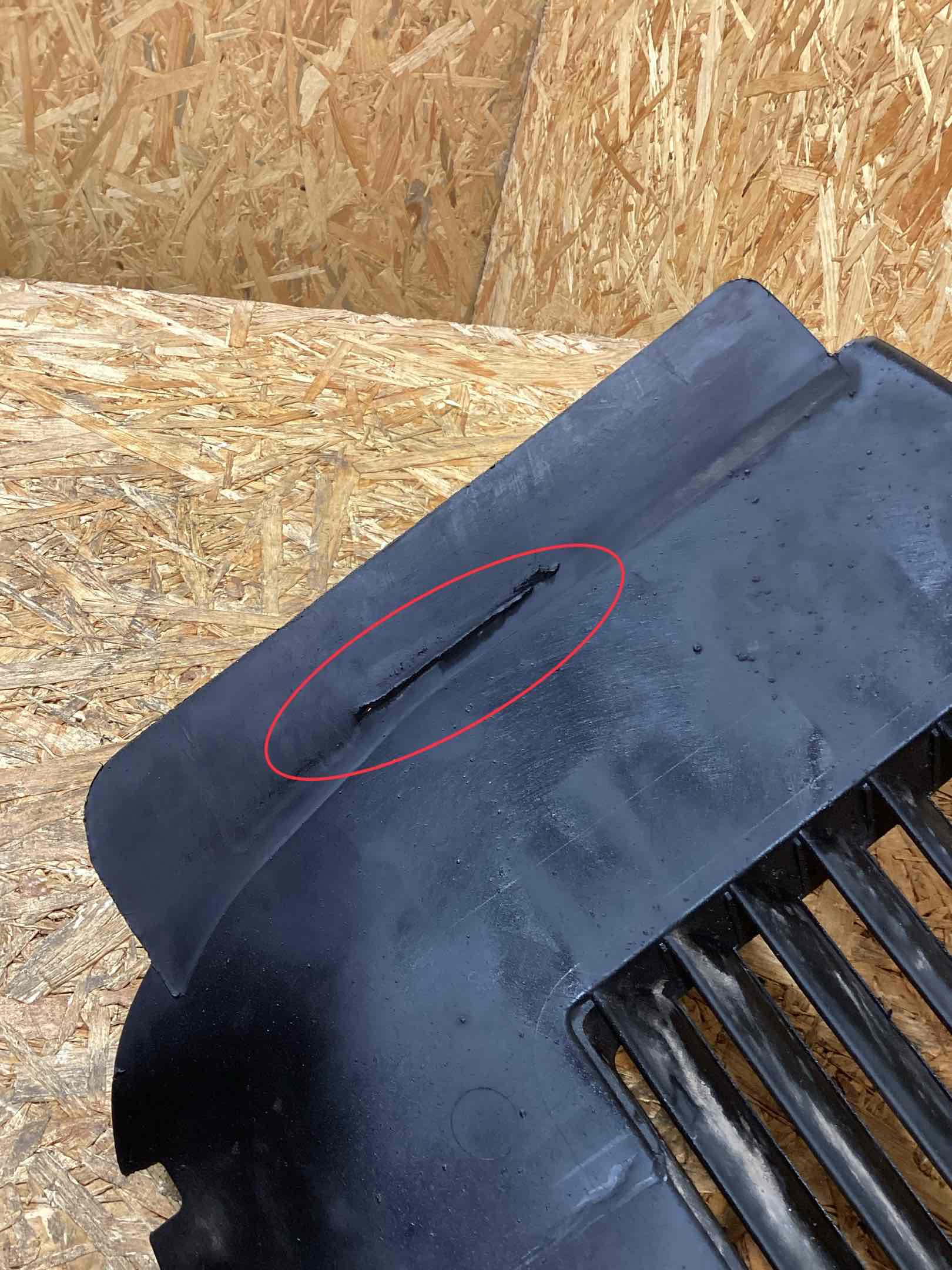 Защита арок передняя правая (подкрылок) Porsche Panamera 181225-105