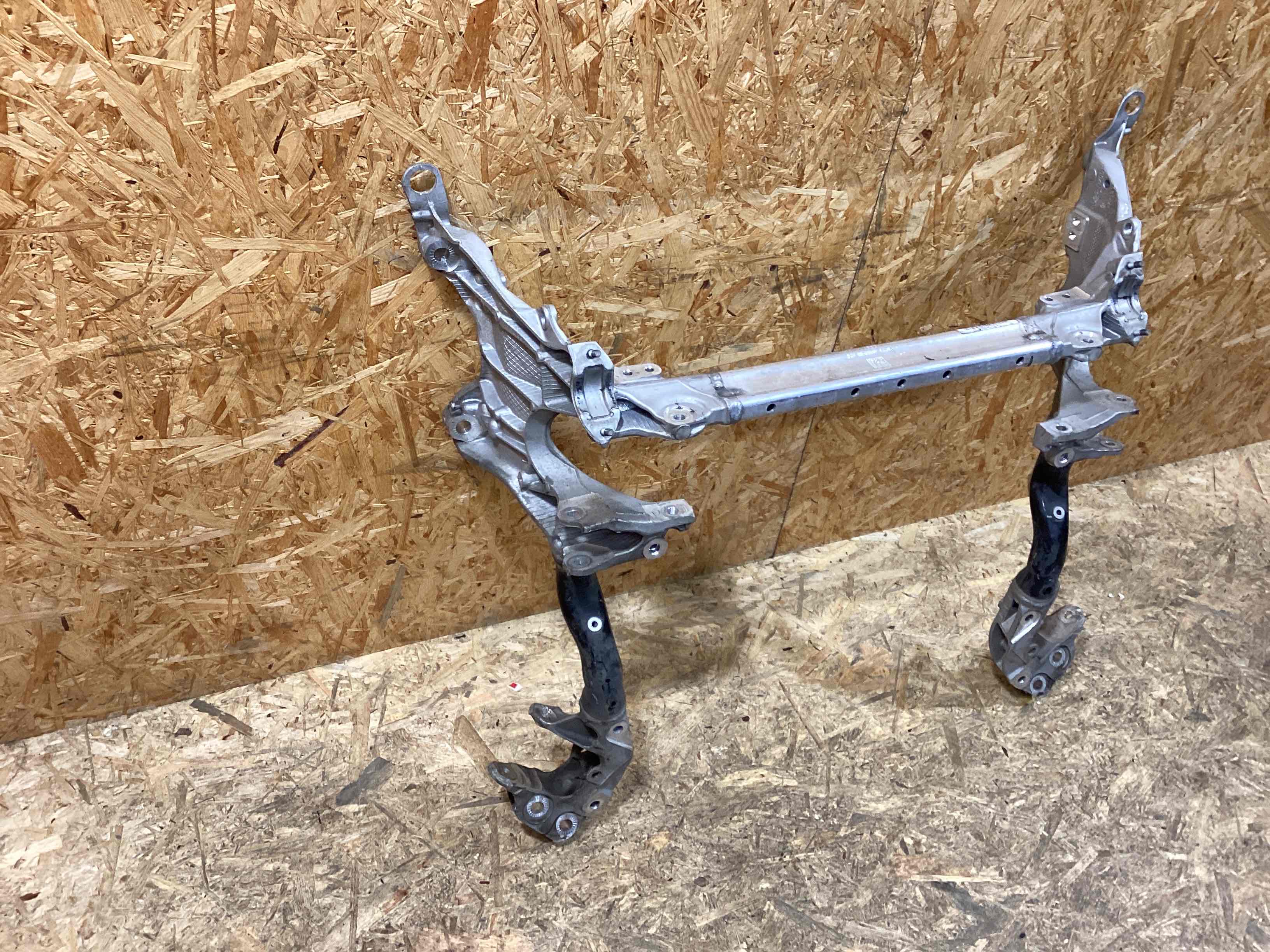 Балка подвески передняя (подрамник) Porsche Macan 181225-107