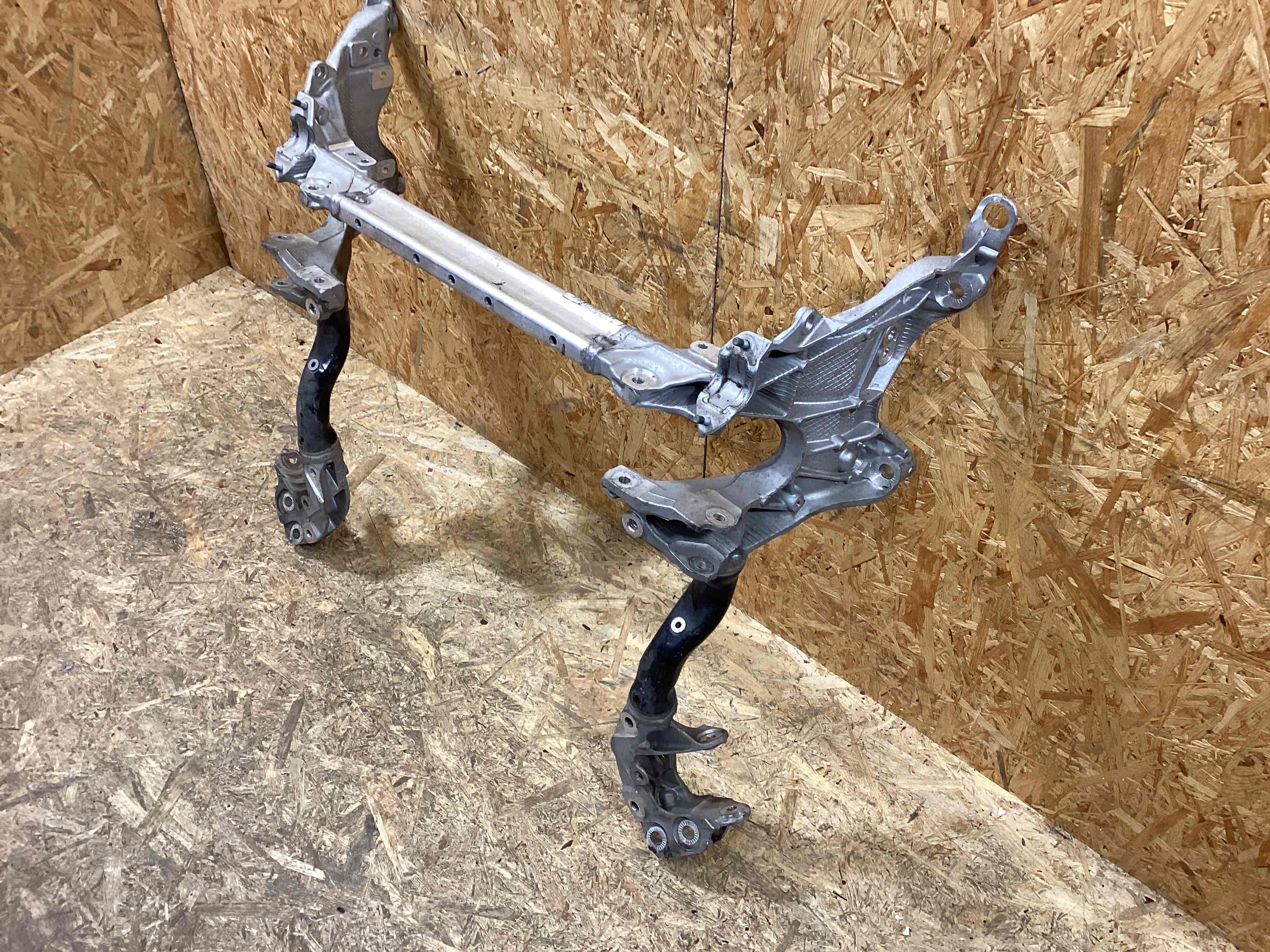 Балка подвески передняя (подрамник) Porsche Macan 181225-107