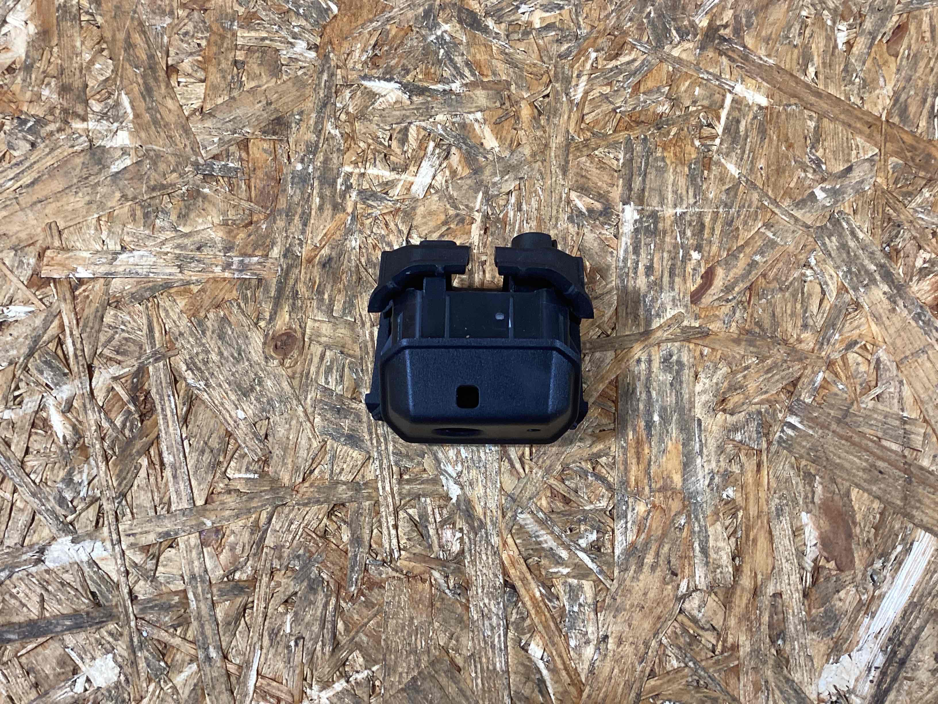 Камера, крепление камеры, корпус Porsche Macan 181225-111