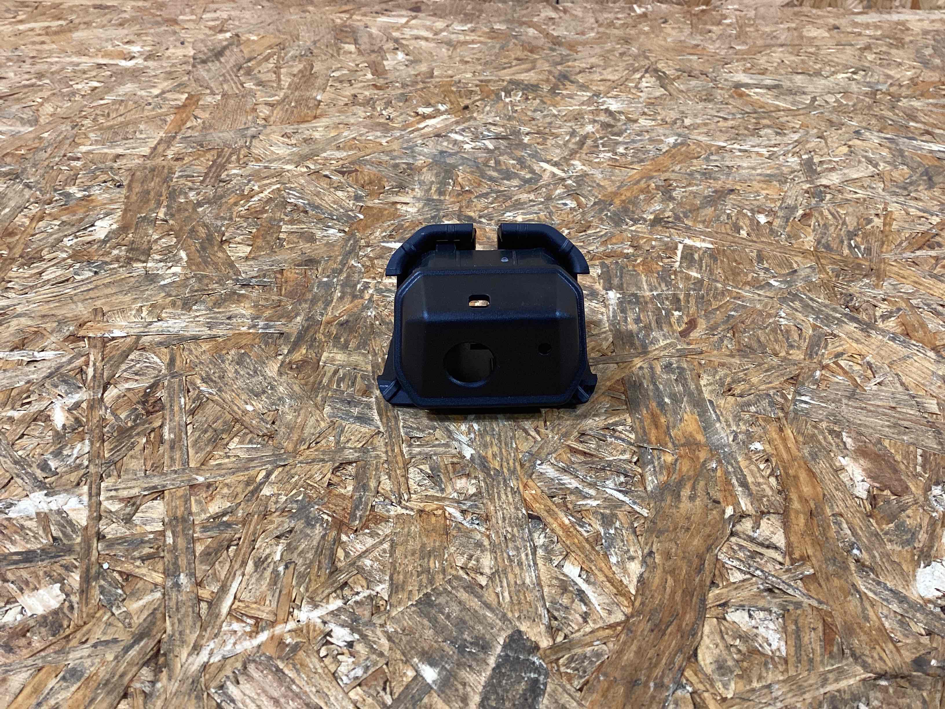 Камера, крепление камеры, корпус Porsche Macan 181225-111