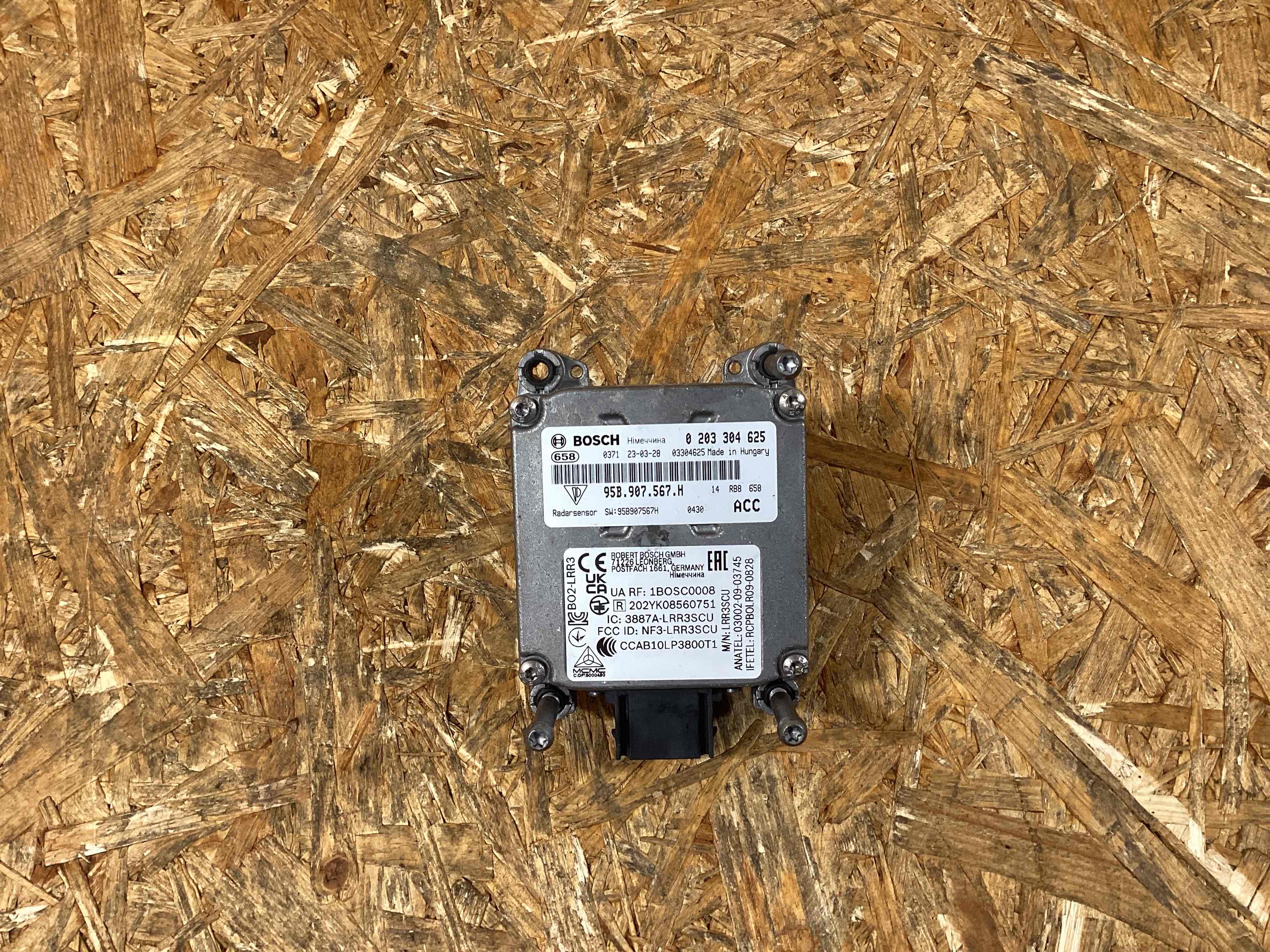 Активный круиз-контроль Porsche Macan 181225-115