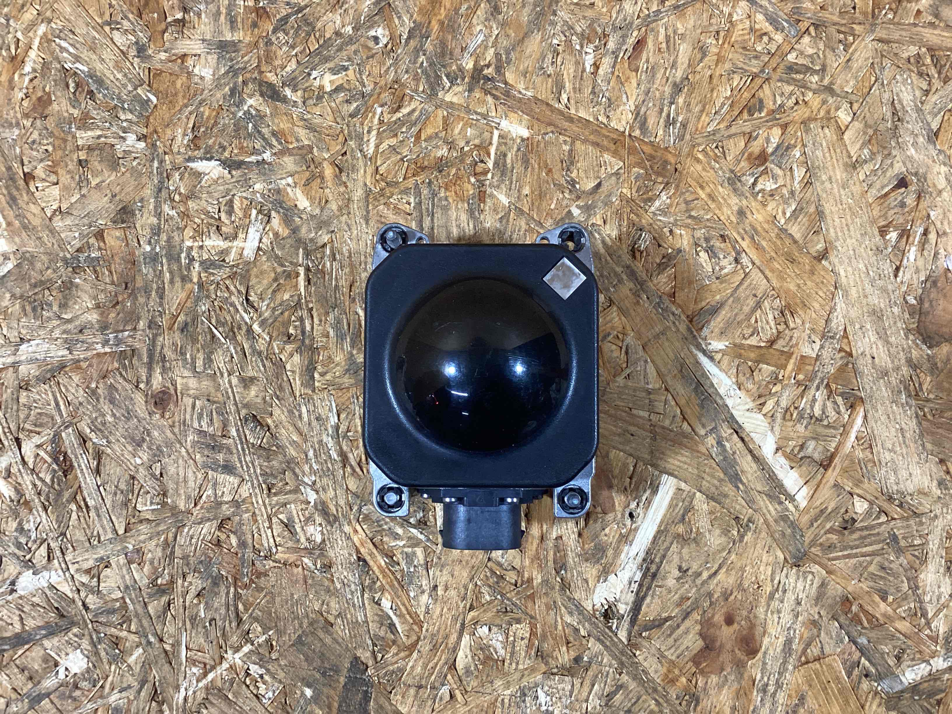 Активный круиз-контроль Porsche Macan 181225-115