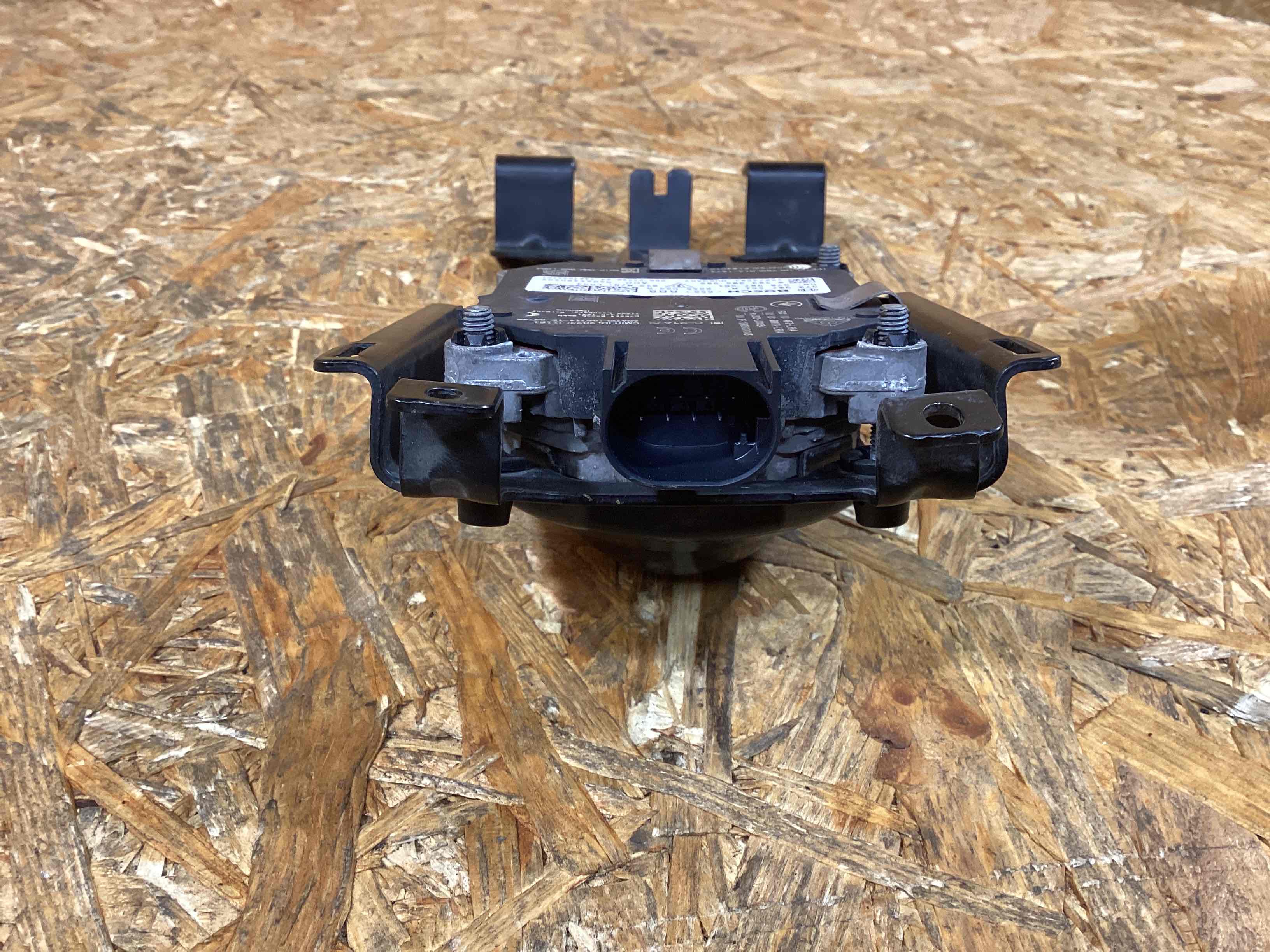 Активный круиз-контроль Porsche Cayenne 181225-116