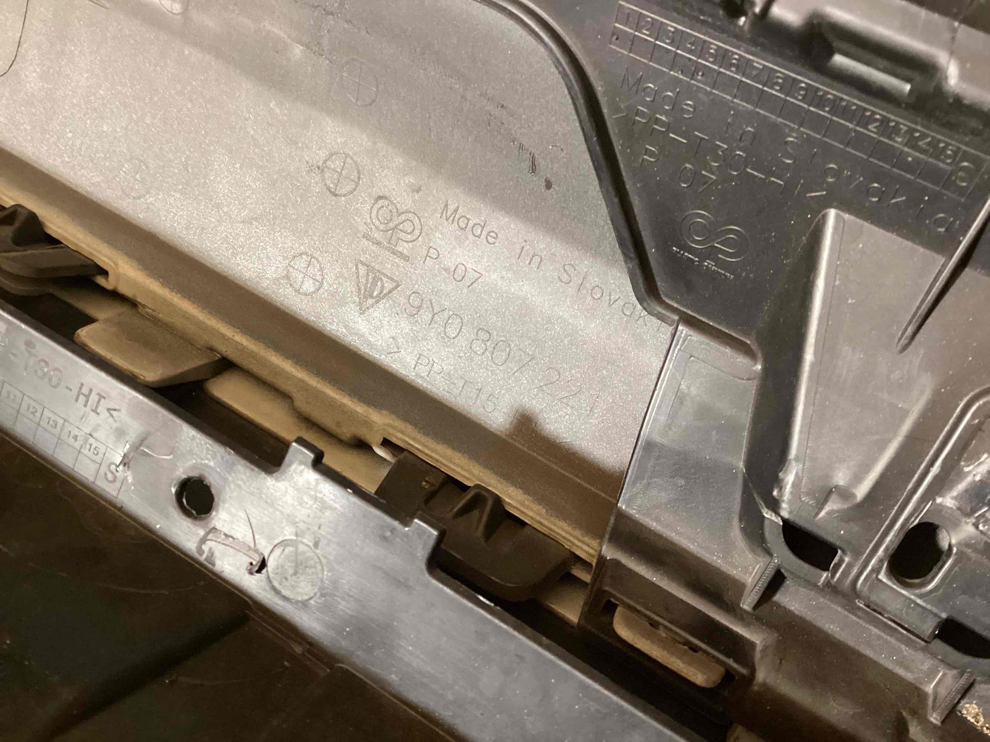 Бампер передний Porsche Cayenne 190126-101