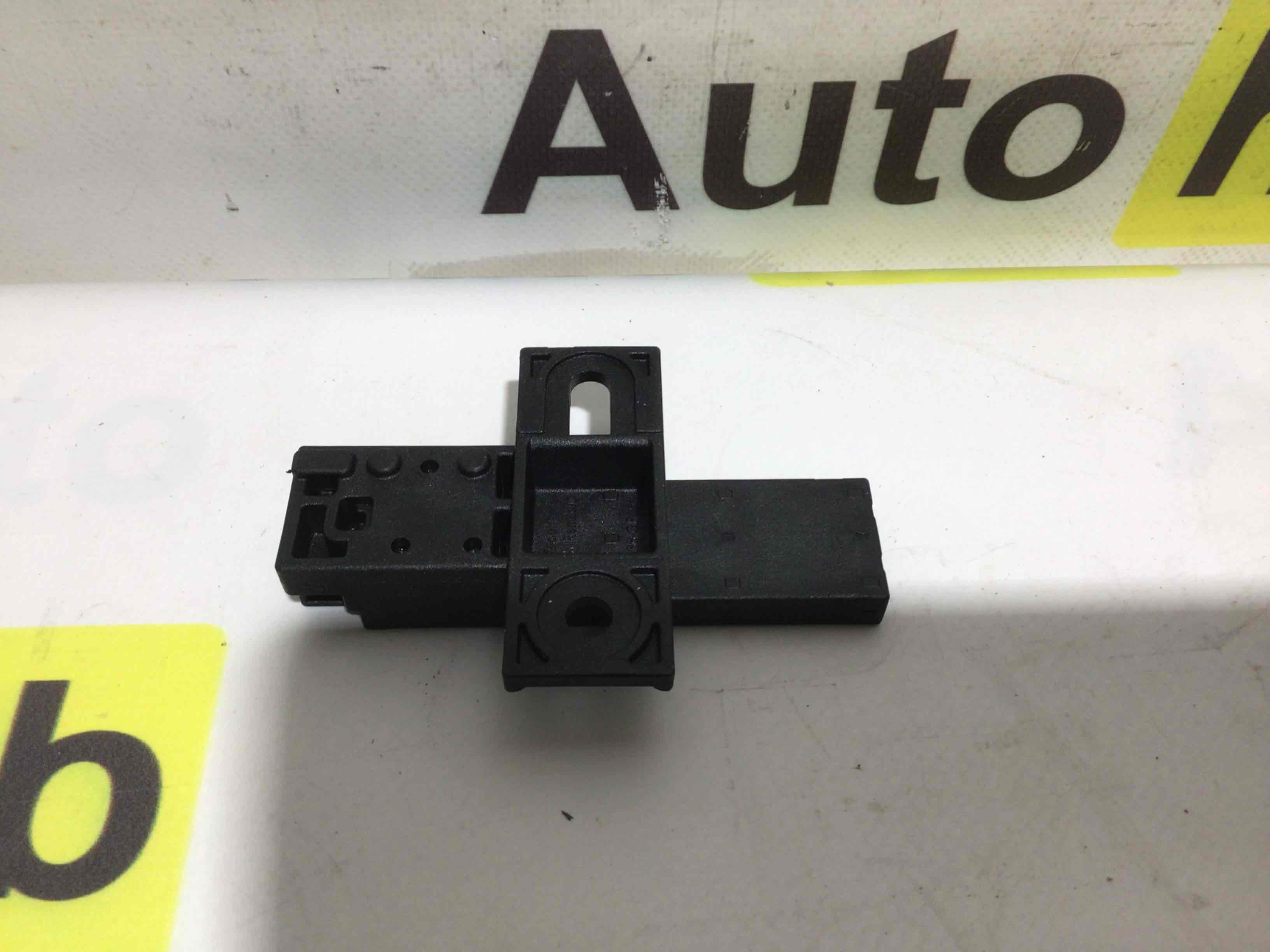 Антенна, усилитель антенны Porsche Panamera 190226-010