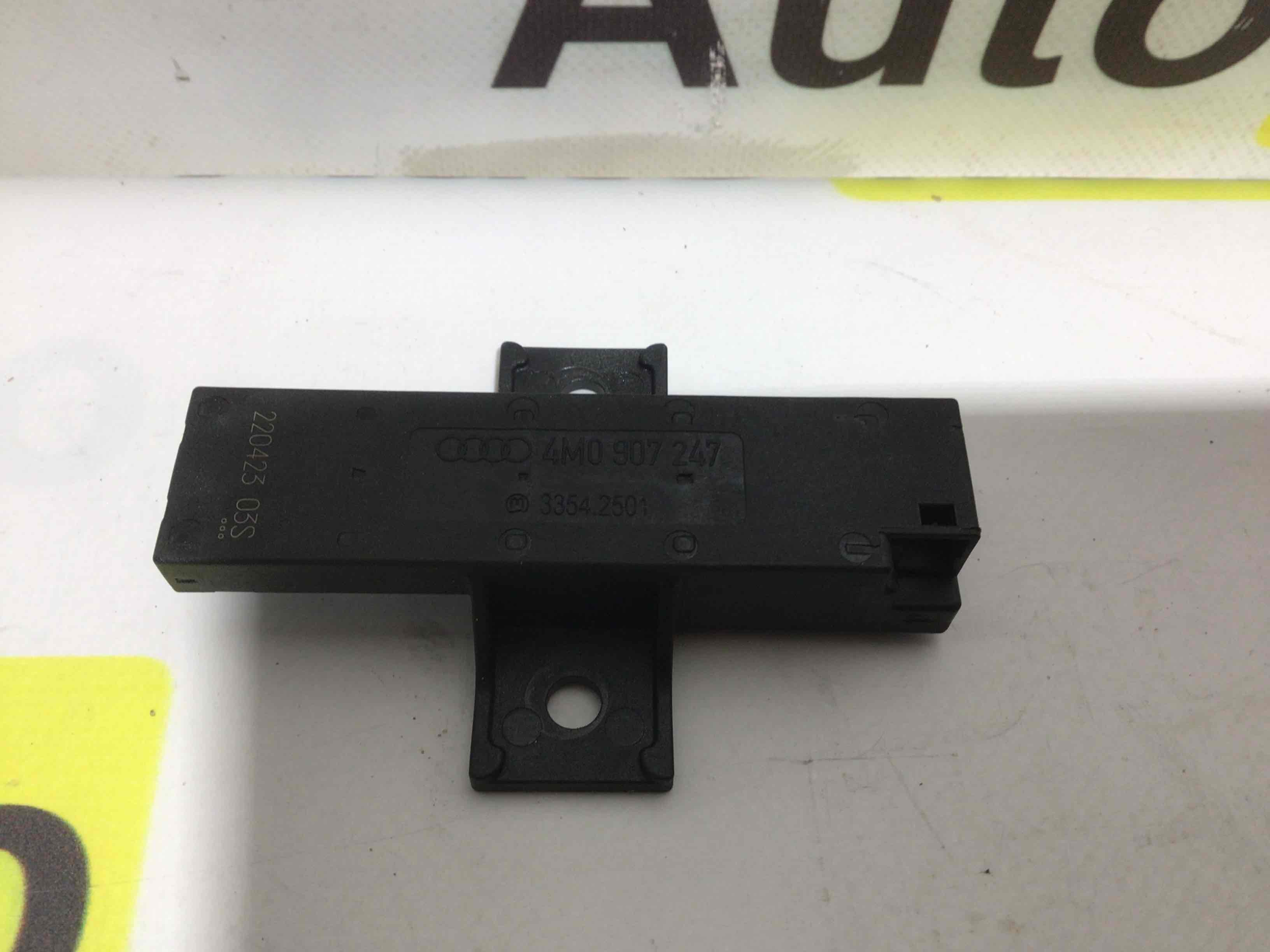 Антенна, усилитель антенны Porsche Panamera 190226-010