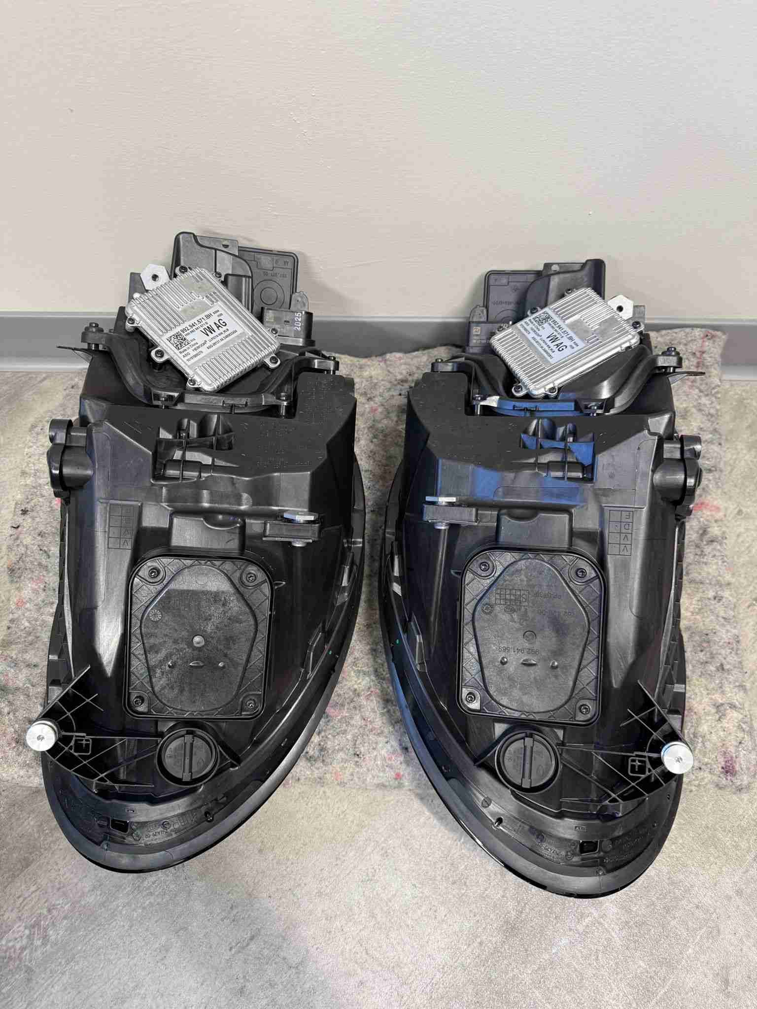 Фара левая Porsche 911 190226-101