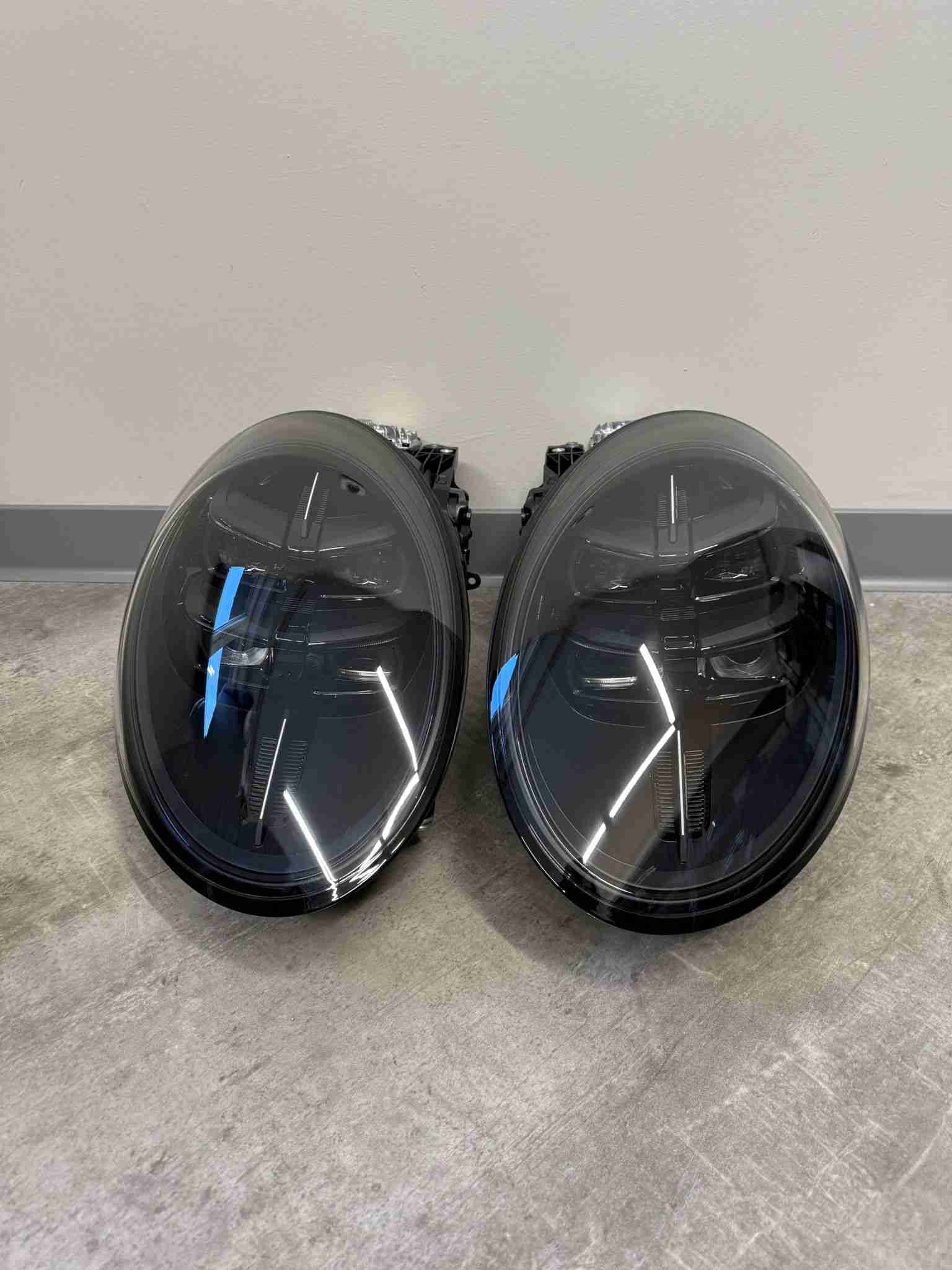 Фара правая Porsche 911 190226-102