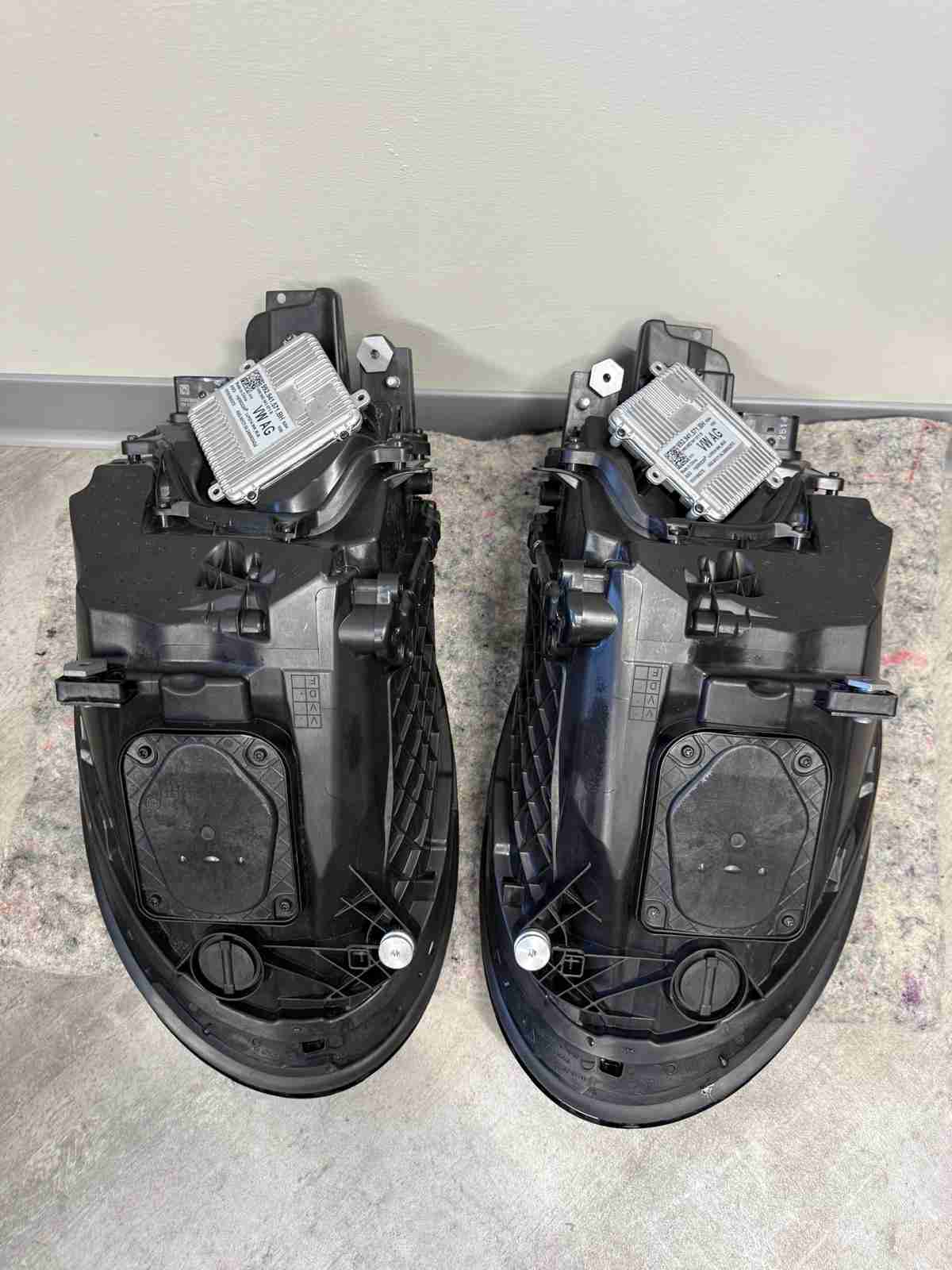 Фара левая Porsche 911 190226-103