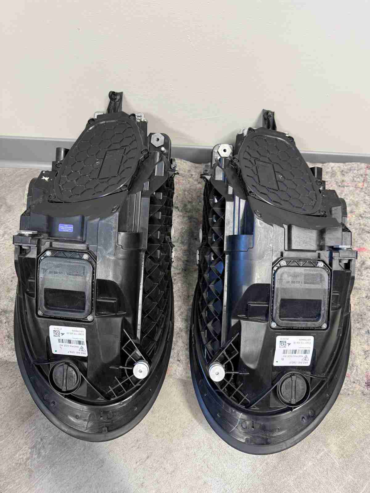 Фара левая Porsche 911 190226-105