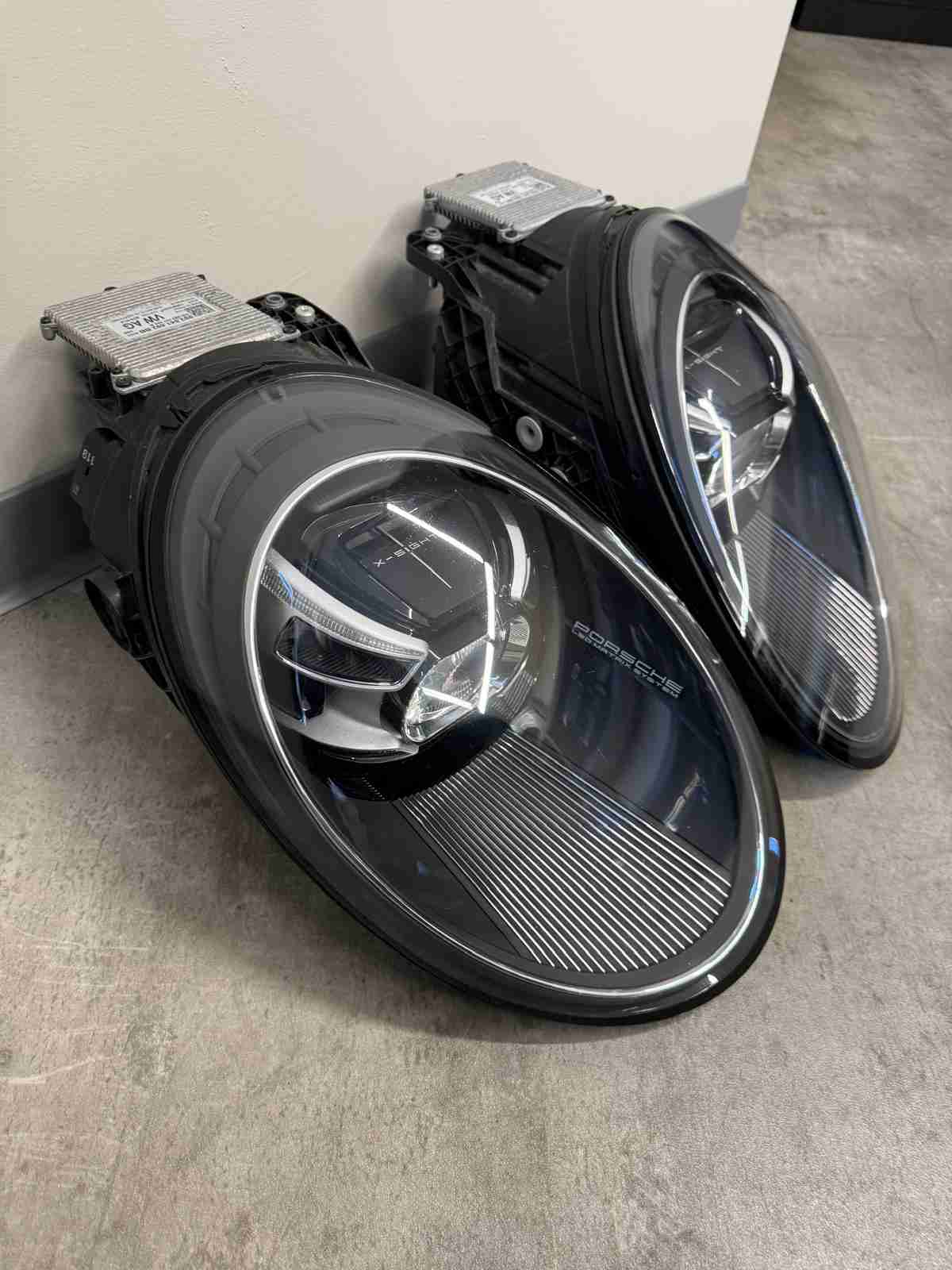 Фара правая Porsche 911 190226-106