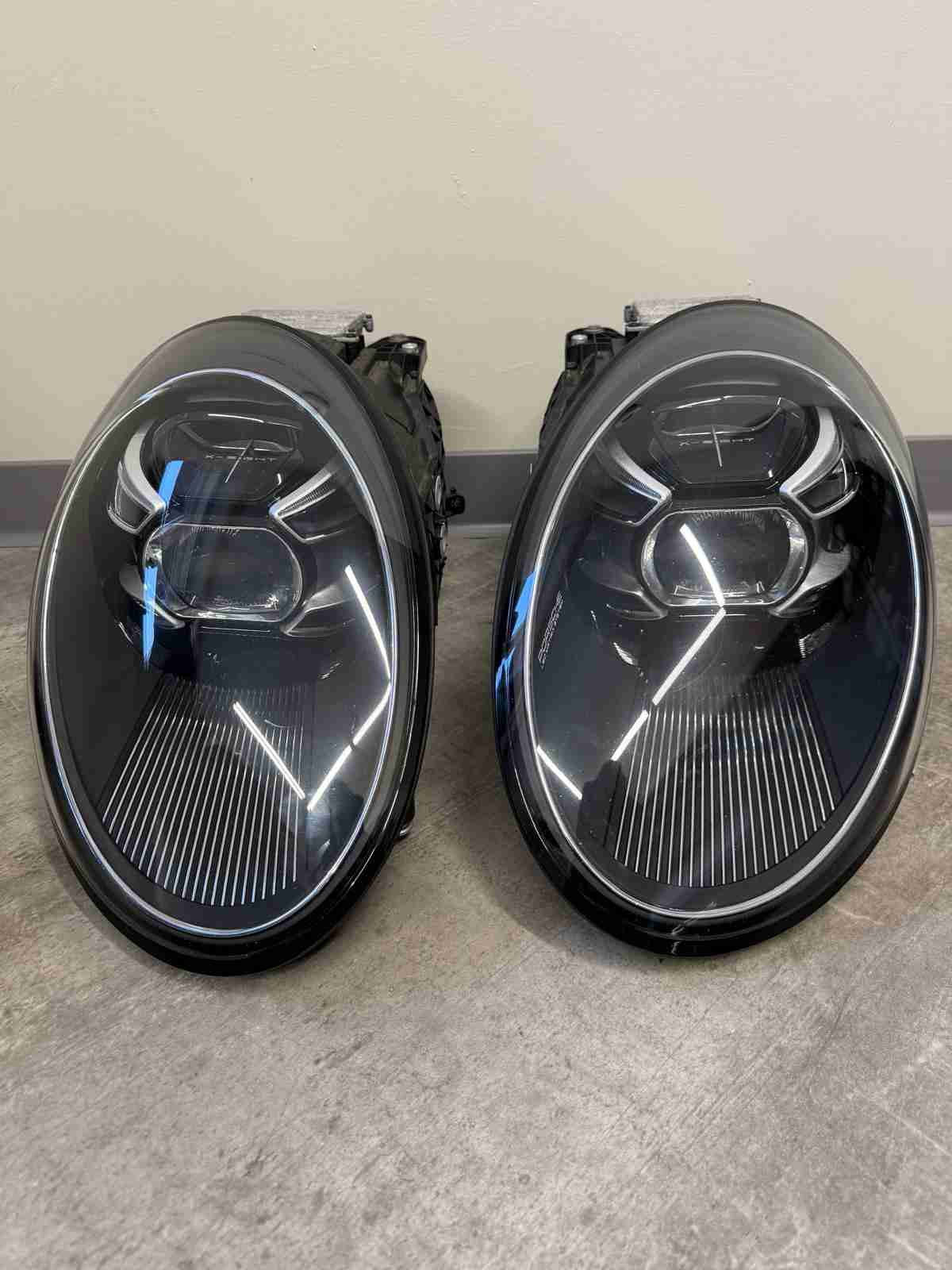 Фара правая Porsche 911 190226-106