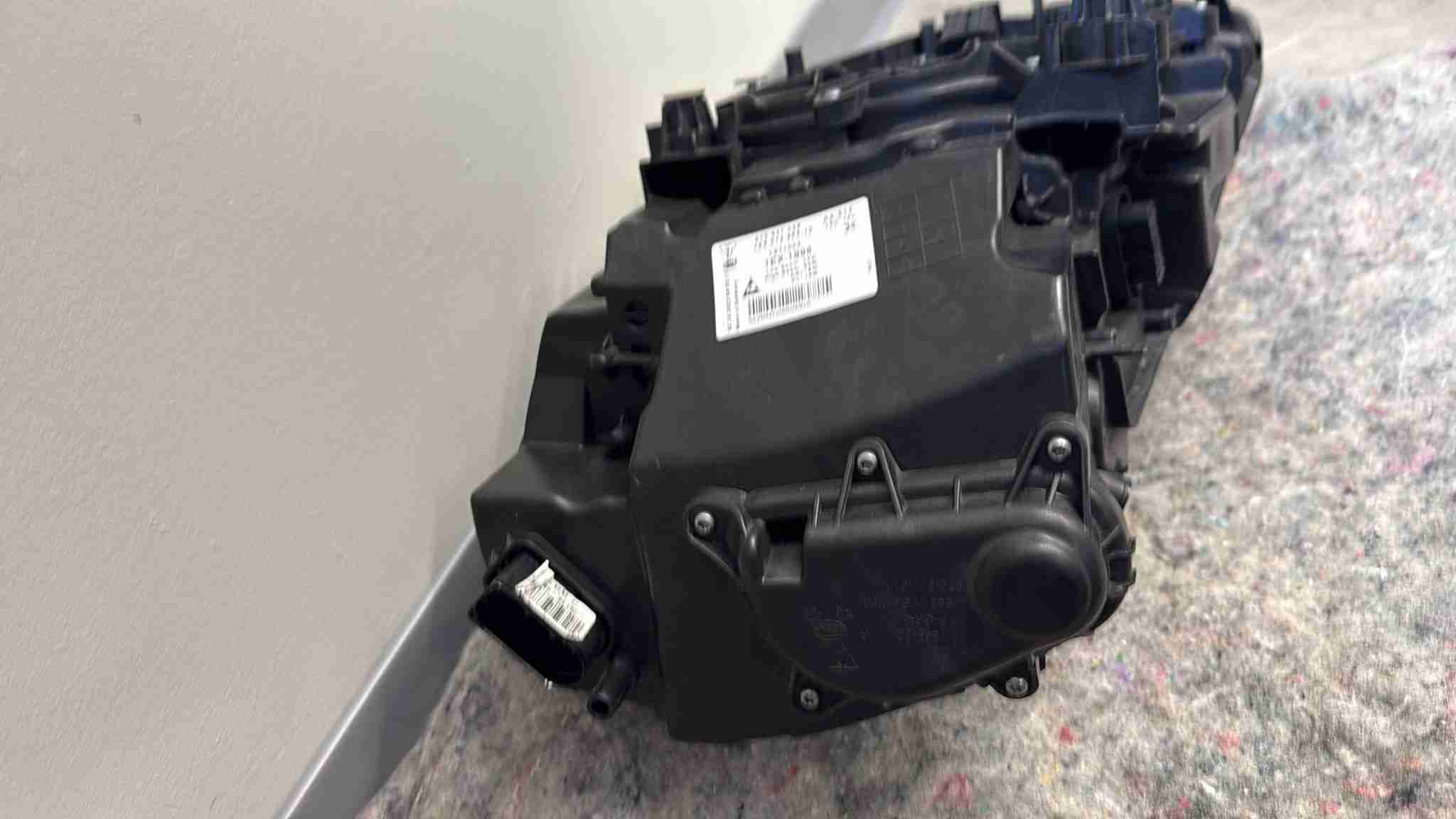 Фара правая Porsche Panamera 190226-109