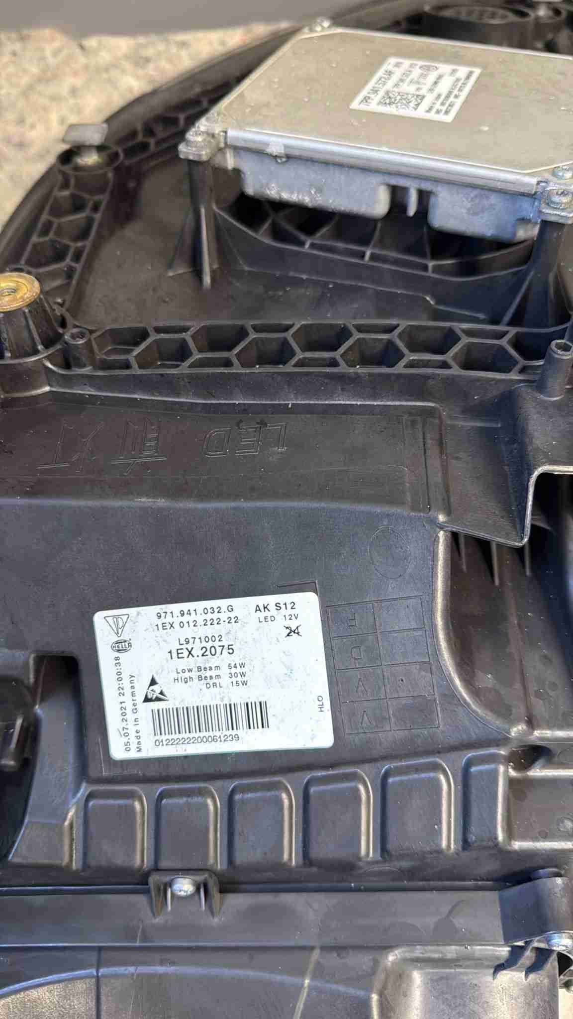 Фара правая Porsche Panamera 190226-110