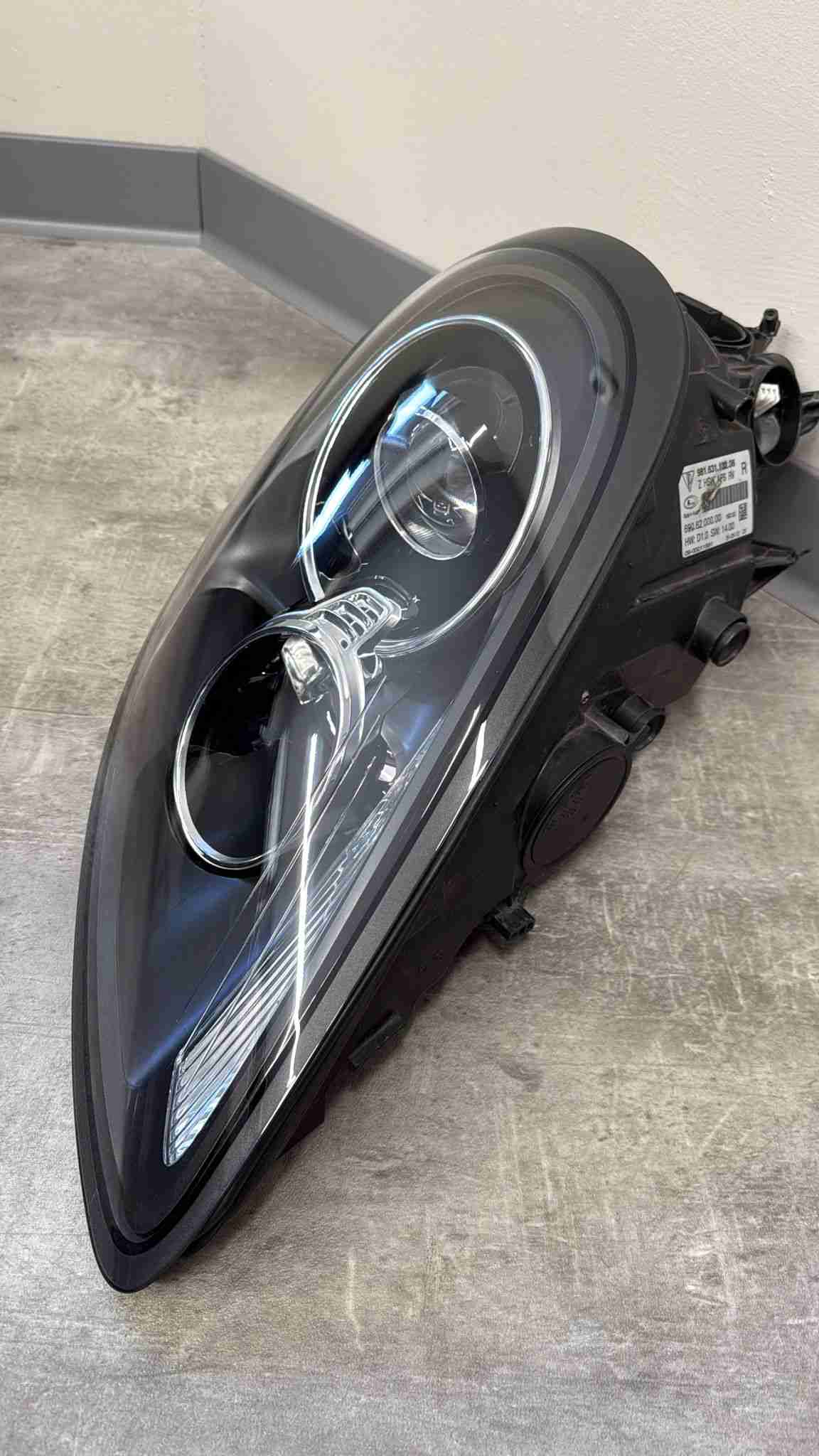 Фара правая Porsche Cayman 190226-113